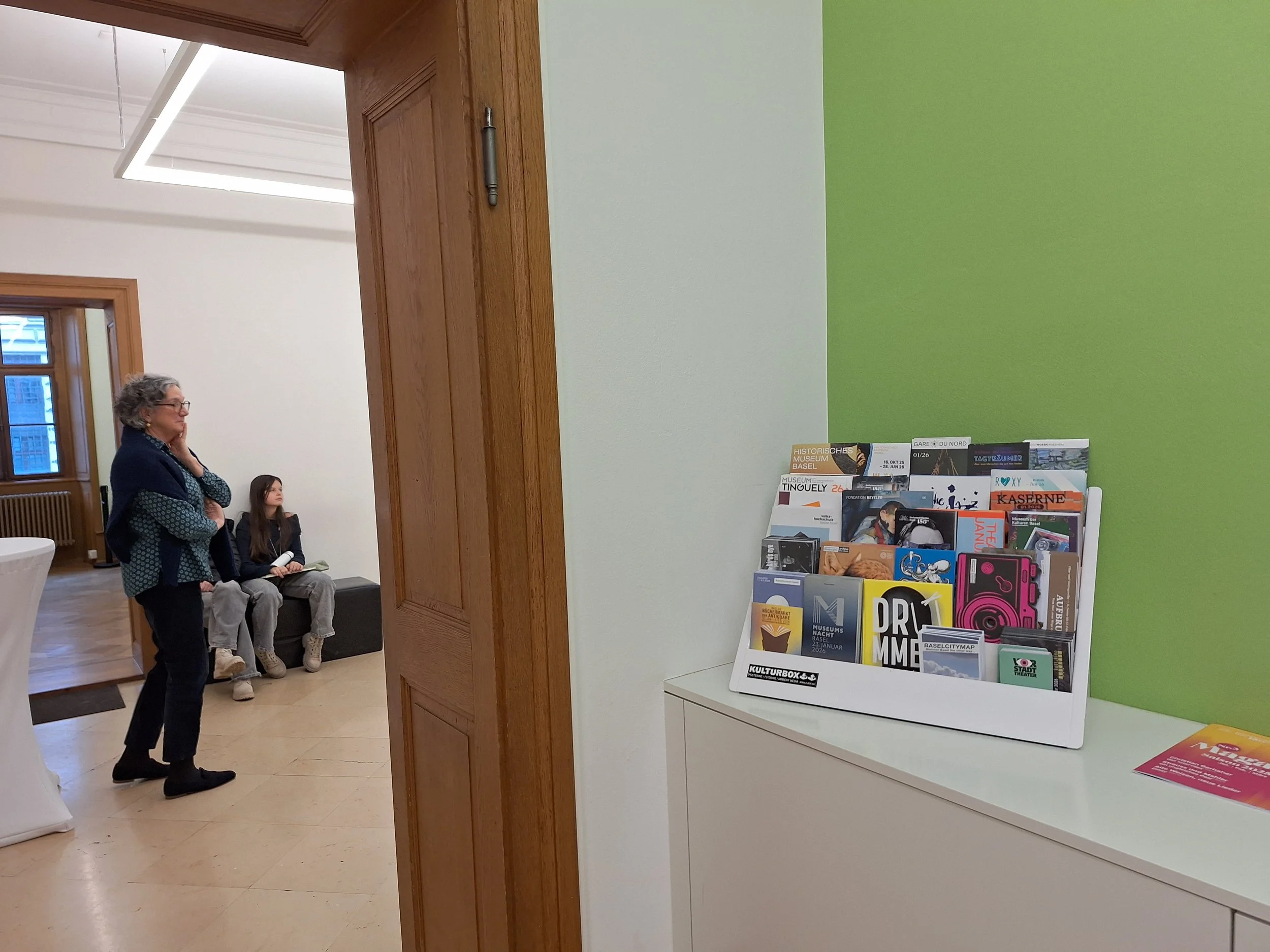 Kulturbox_Kulturwerbung_Flyerdispenser (1).jpg