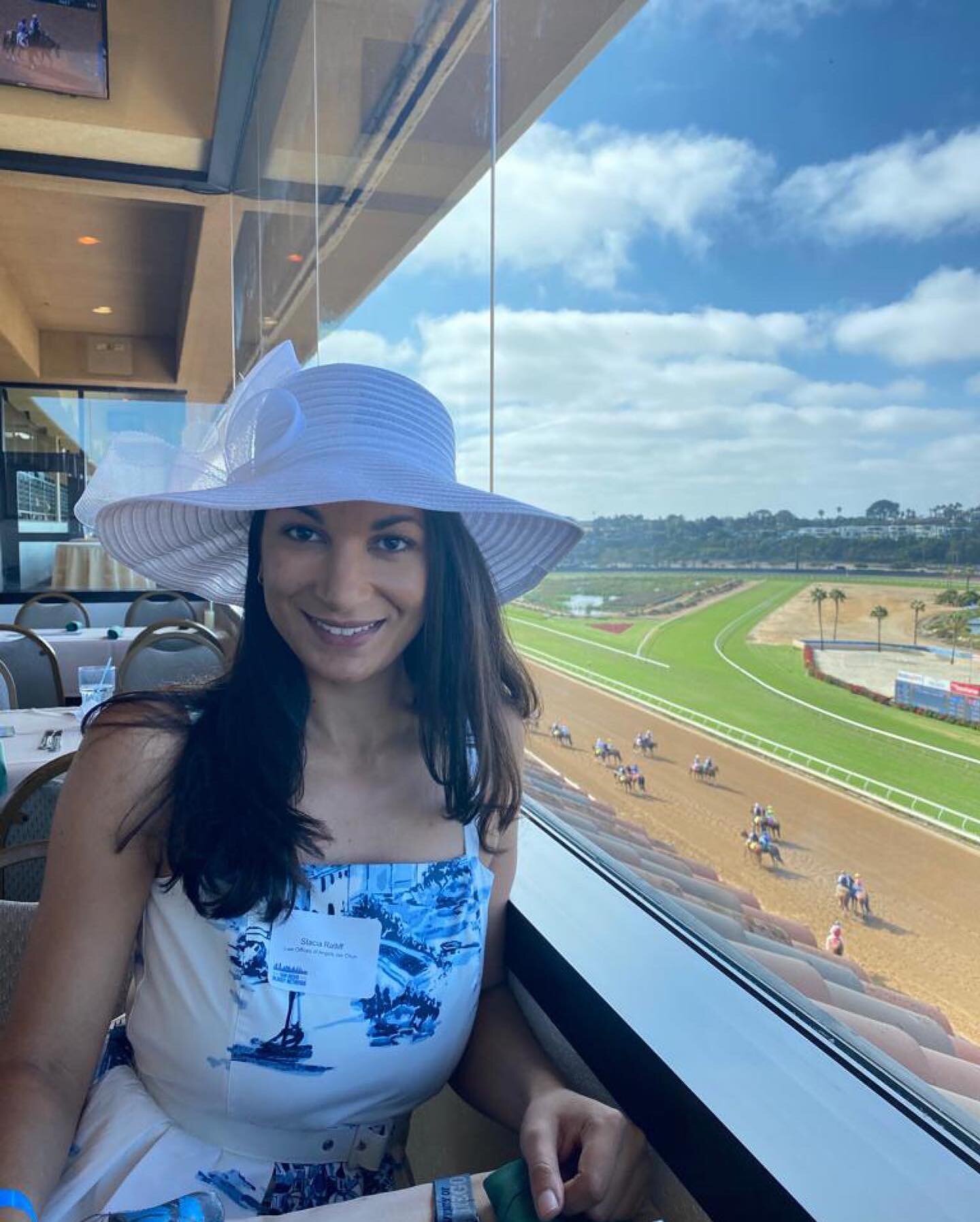 Our Associate Attorney, Stacia, representing our firm at San Diego Injury Network&rsquo;s networking event at the Del Mar Racetrack! Looking fabulous!! 💖👒 

&mdash;&mdash;&mdash;
#SDInjuryNetwork #SanDiegoInjuryNetwork #DelMarRacetrack #DelMarFairg