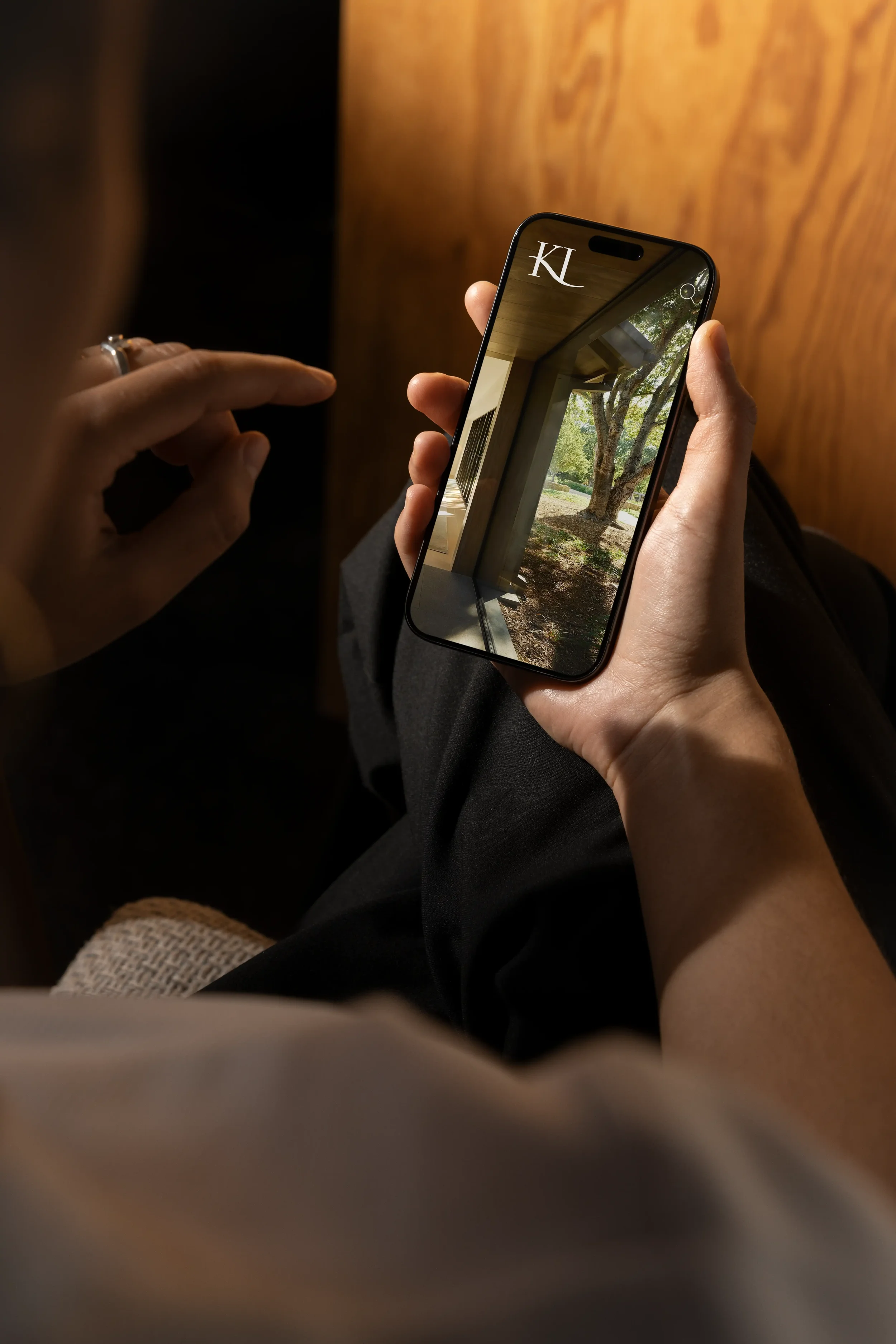 KLAphone2.webp