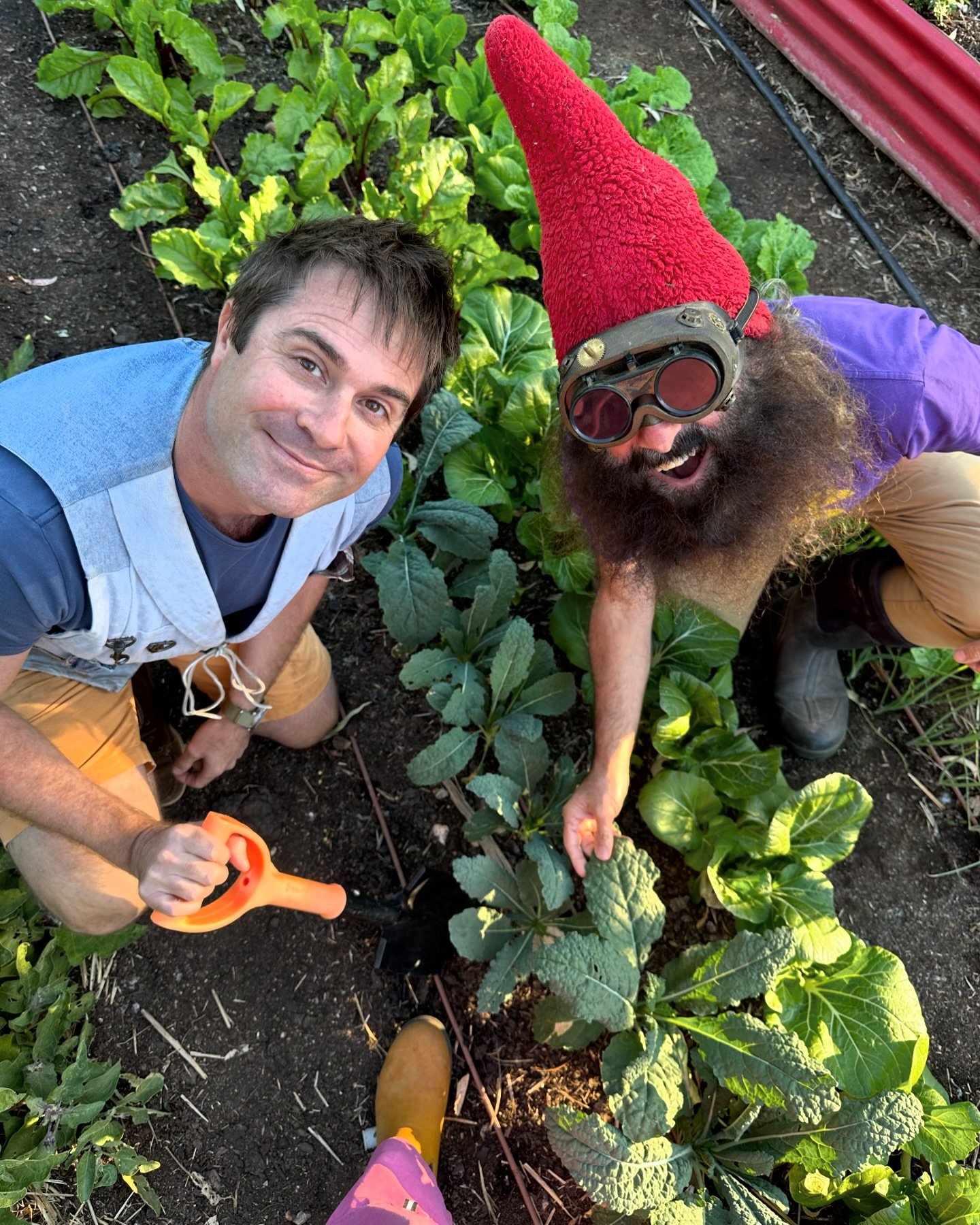 We are having the best time over here on Arrernte country. Today we popped into one of our most favourite community gardens&hellip;. The @alice_springs_community_garden ! Was so great to catch up with some old friends &amp; admire all the flourishing