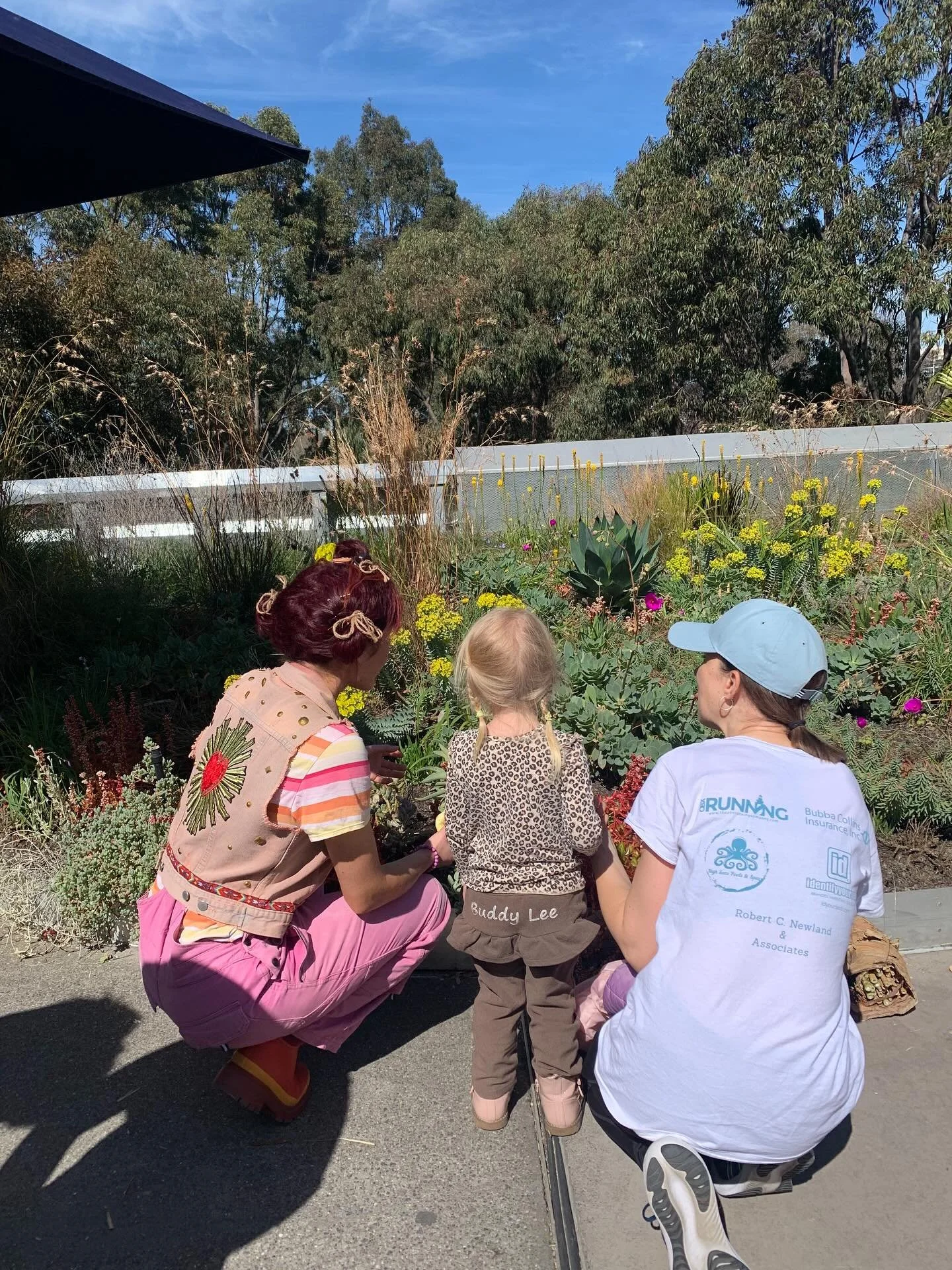 Still buzzing after the Zero Waste Festival today 🐝 @zerowastevictoria 

From grubby bucket show fun to bee hive building with @beesandblossoms.aus 🌱

Also, how awesome is @greenmyplate ?! Can confirm, crepes do in fact taste better from a reusable
