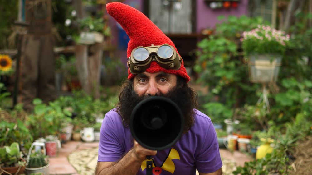 Costa+on+Megaphone+6.png