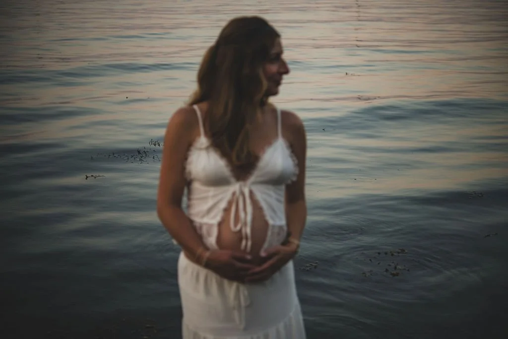 MATERNITY-PHOTOGRAPHER-ROCKPORT.jpg