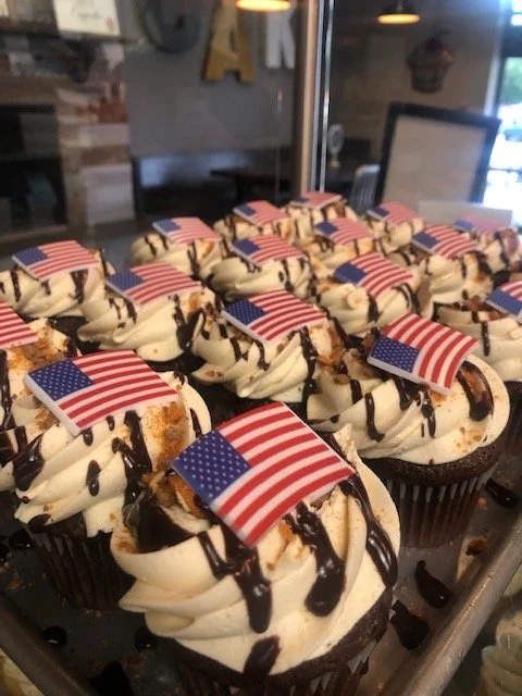 4th of july cupcakes 2.JPG