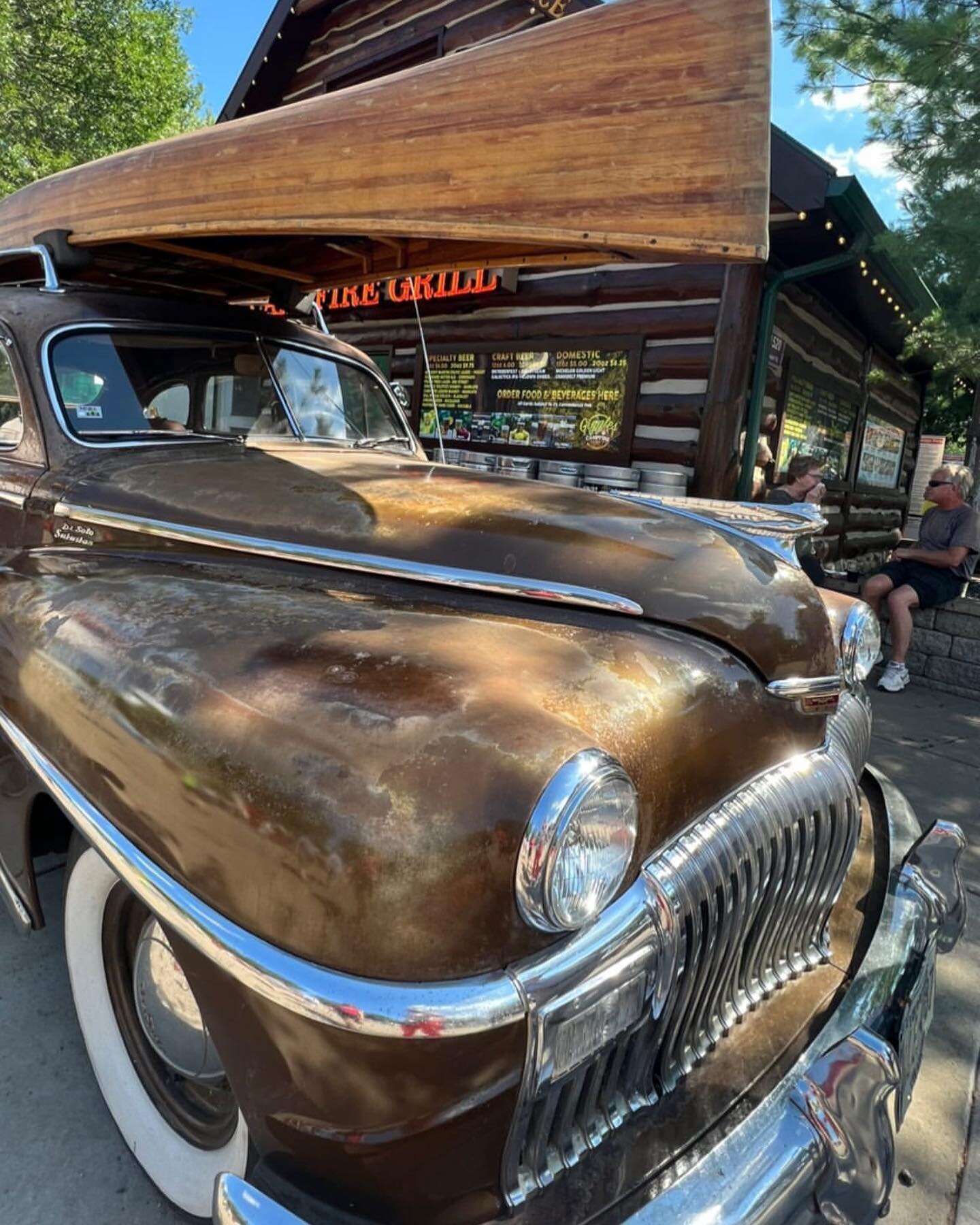 Day 8! 
Heading into what’s going to be an epic and historical weekend (we can feel it)!
Who will we see this weekend? What’s on your list to try? Make sure our Midwest Martini is on your list! 🍸🫒
📸: @sefrakes