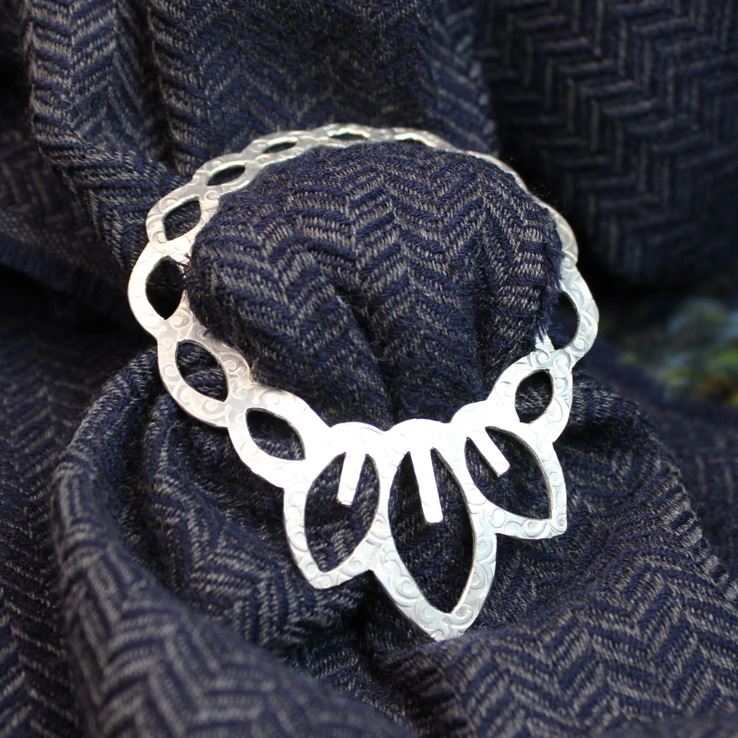 Scarf Ring_Bear and Husky_Girls_3.JPG