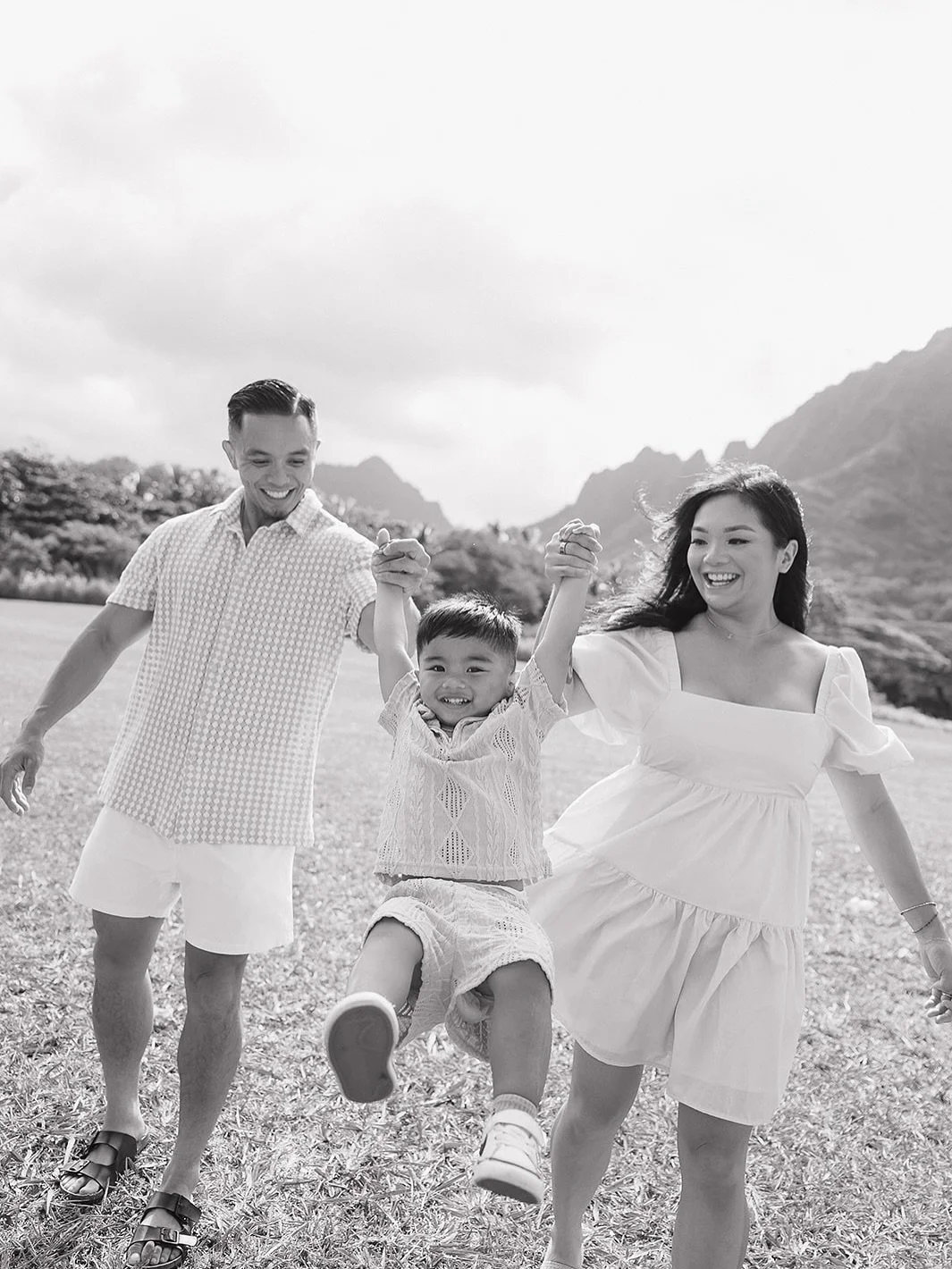 I&rsquo;ve captured this sweet family three times in the past few years, and I&rsquo;m so grateful that I get to see them and catch up on life each time. Watching their family grow has been incredible! Love my clients sm 🥹✨🫶🏼

#oahuphotographer #o