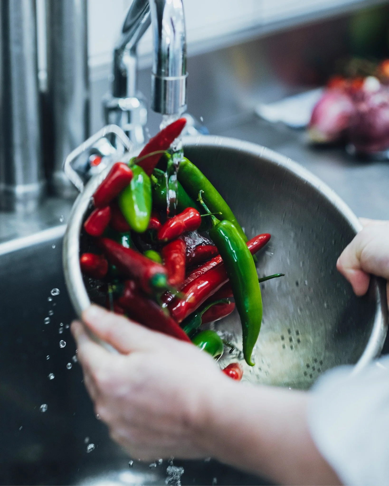 Behind the scenes. ✨ Weil Genuss mit den kleinen Dingen beginnt.
#littlethings #animobyaigner #restaurantsalzburg #mediterrangenießen