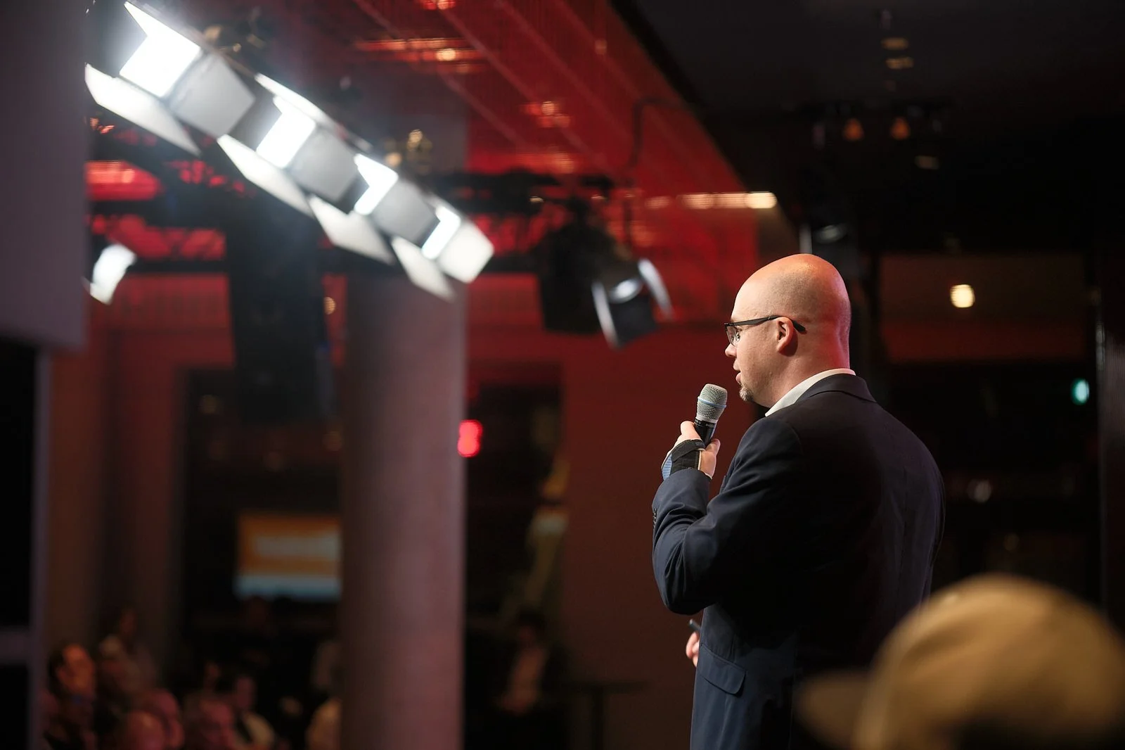 ki-night-mhp-arena-stuttgart-speaker-eventfotograf-015.jpg