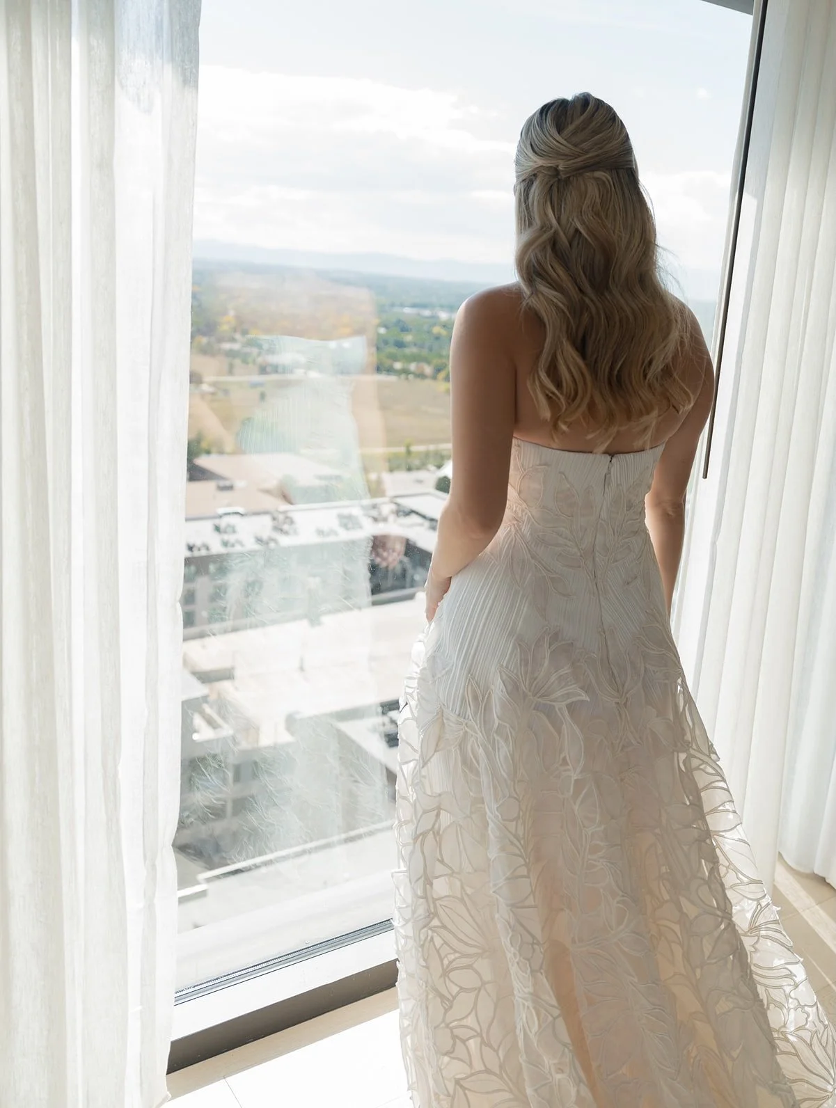 A glimpse into the day Madi & Joey tied the knot - Denver, Colorado
@table6productions 
@madisonkatlinphotography 
@lushaevents 
@jordankahnorchestra 
@sabrinadeemermakeup 
@blushandluxebeauty 
#denverweddingphotographer #denverwedding #colorad