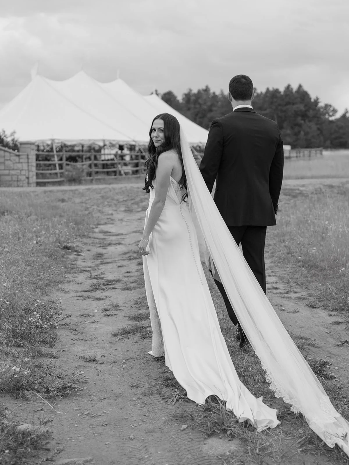This way to the party - Boulder, Co

#boulderwedding #boulderweddingphotographer #coloradowedding #coloradoweddingphotographer #wedding #weddingphotographers