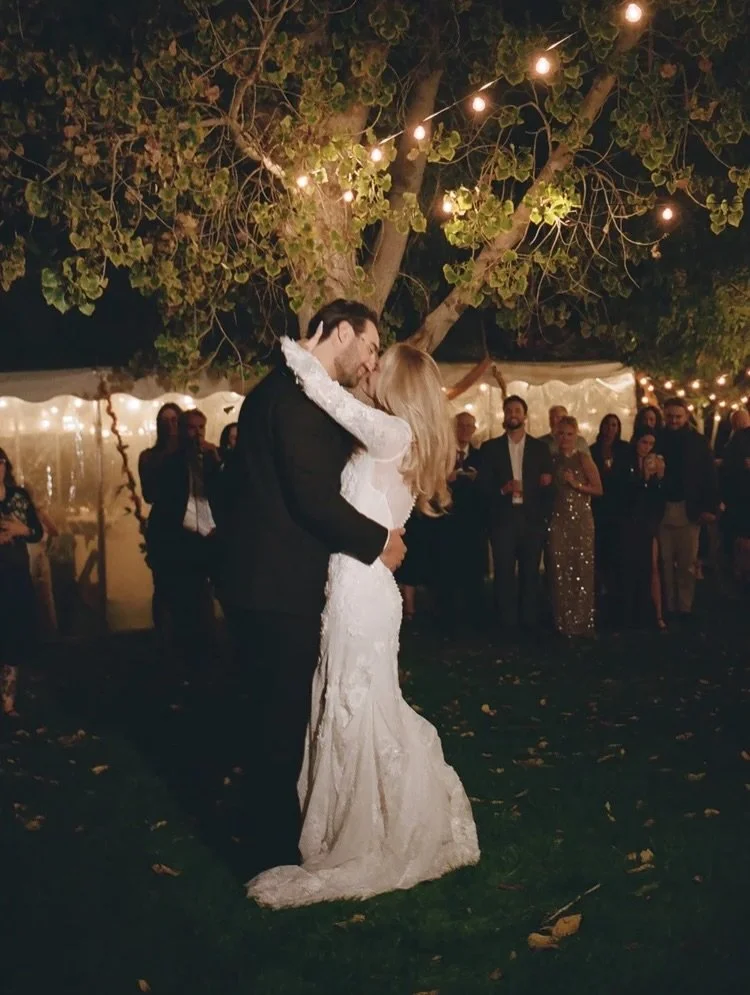 Incredibly grateful for all the love I was witness to in 2025. I am thrilled for all to come this year. I hope this year is full of warmth, love and lots of laughter. Cheers to 2026 🎉

#wedding #weddingphotographers #weddingphotography