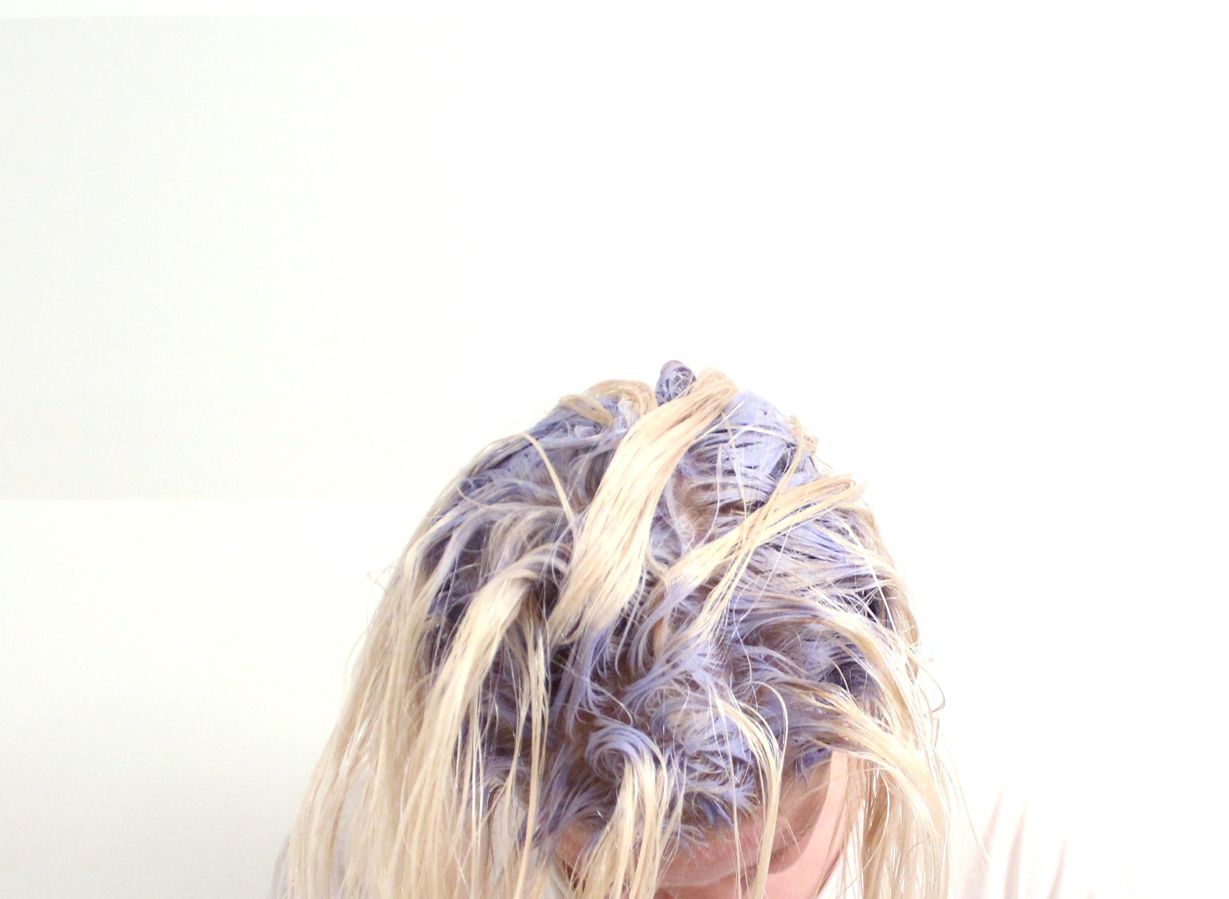 DIY PLATINUM BLONDE HAIR — A conscious lifestyle blog