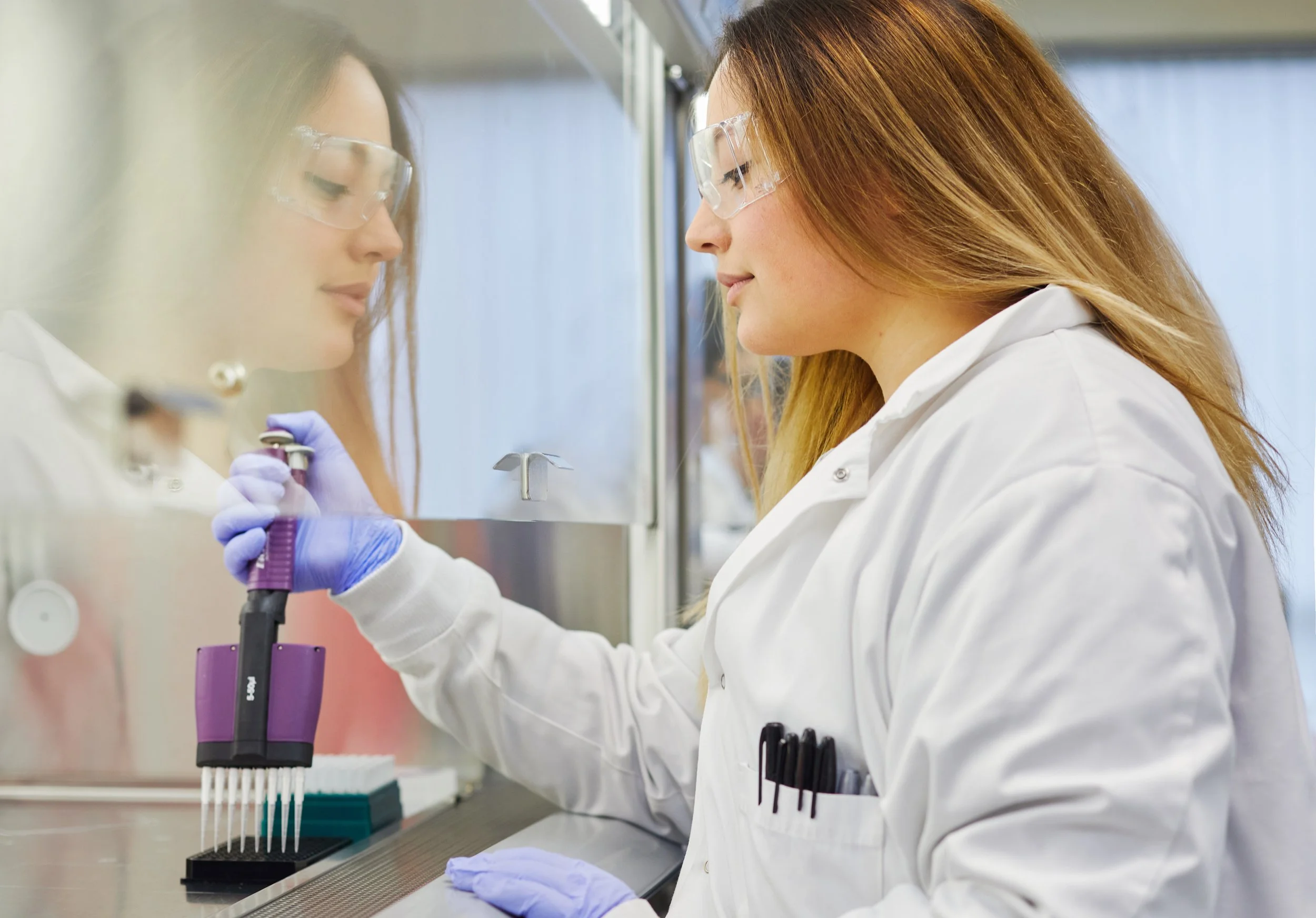 Recruiting-Science-Photographer.jpg
