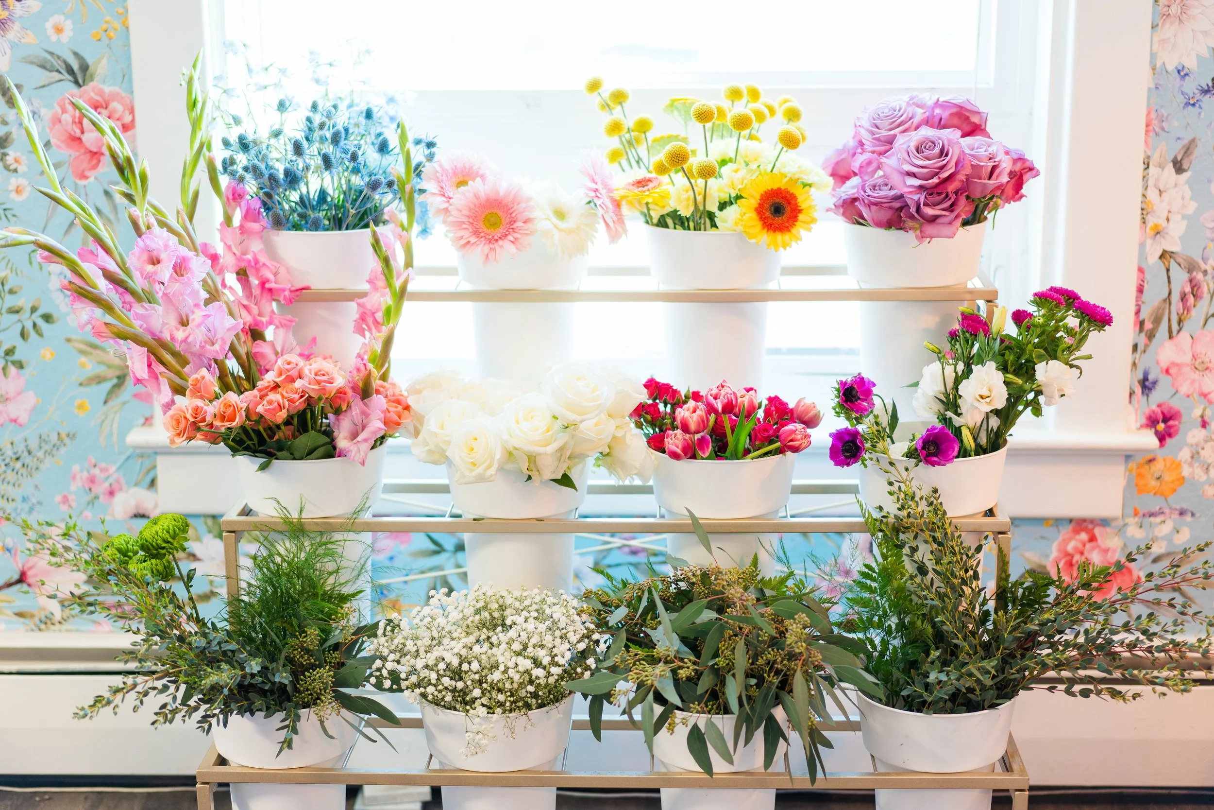 Bloom Bar filled with Fresh Flowers. Flower Workshop in Denver for Valentine's Day.