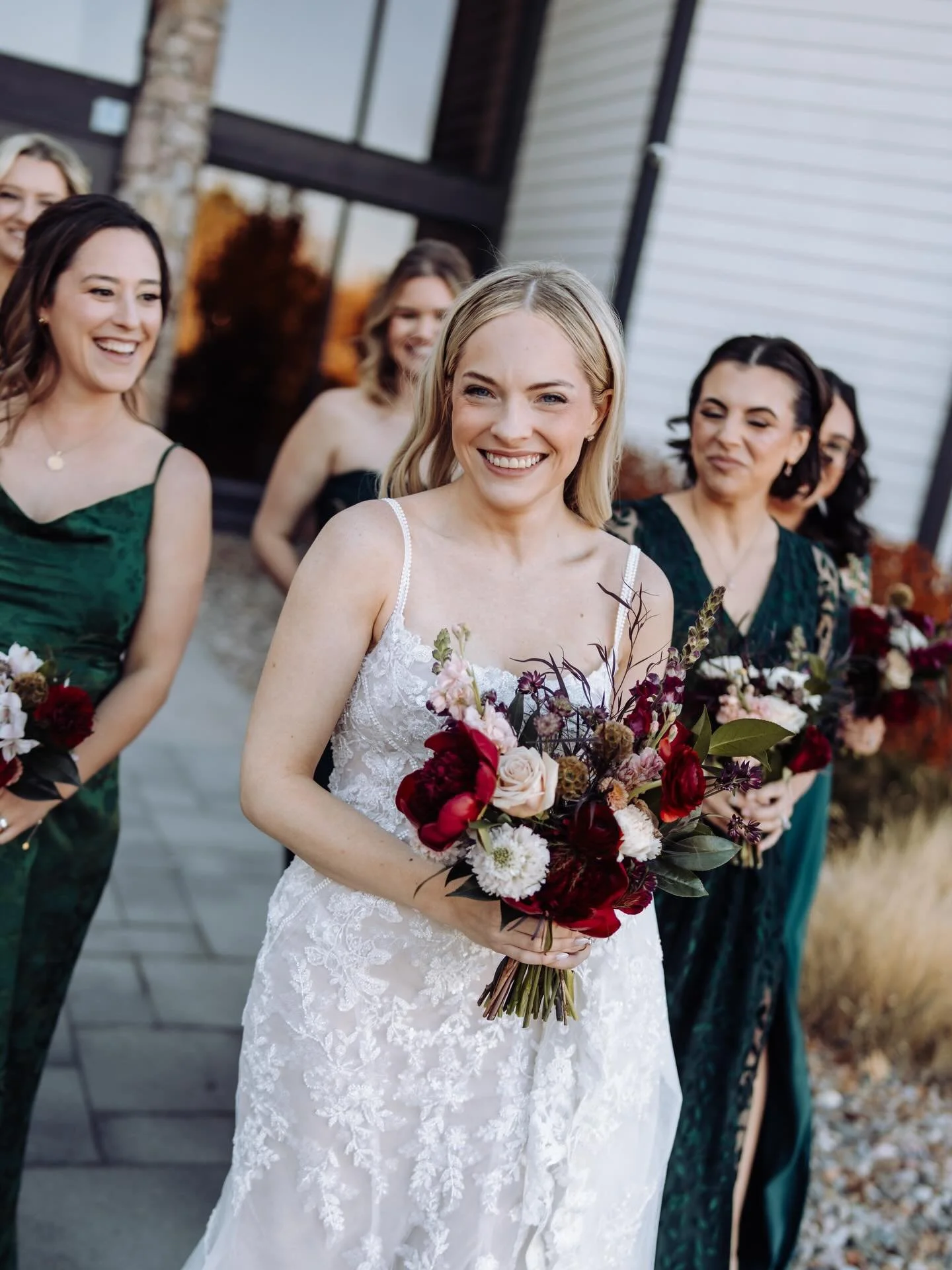 Marissa &amp; Patrick ✨ 

Venue: @theoaksplumcreek 
Planning: Angela with @theperfecttouch_co 
Photography: @mackenziknightphoto 
Hair &amp; Makeup: @beautyonlocationstudio 
Floral Design: Kaitlin &amp; Caroline with @brooksfloral 

#coloradowedding 
