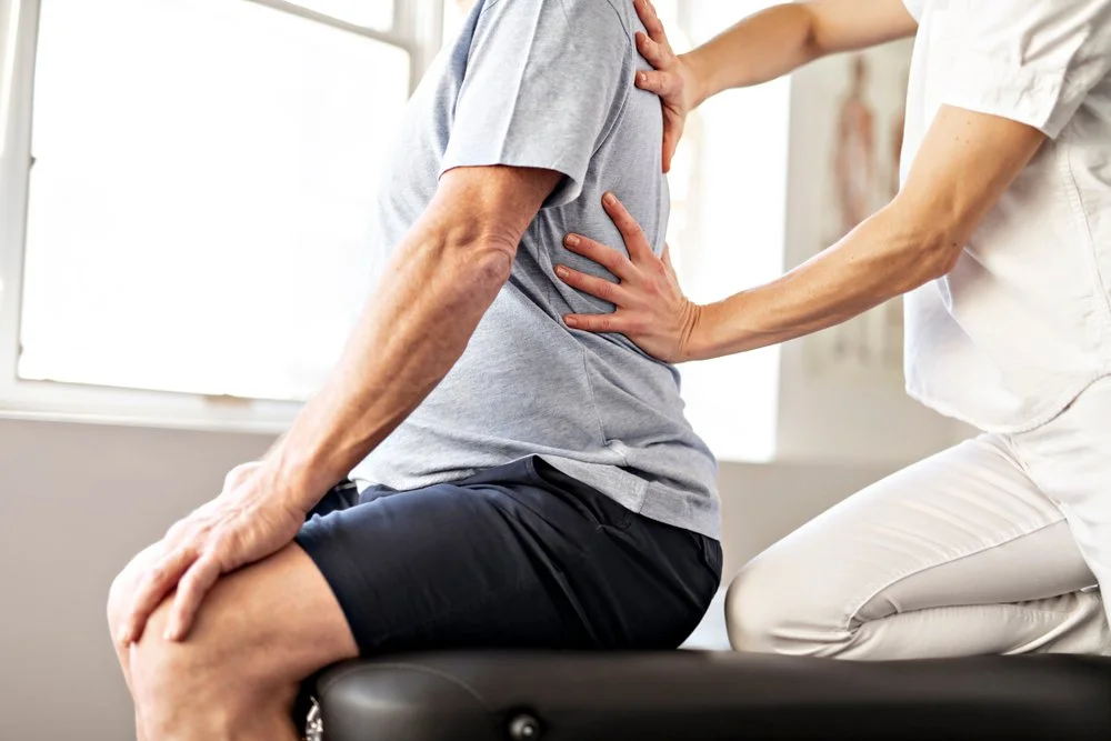 What is the difference between osteopathy and physiotherapy?