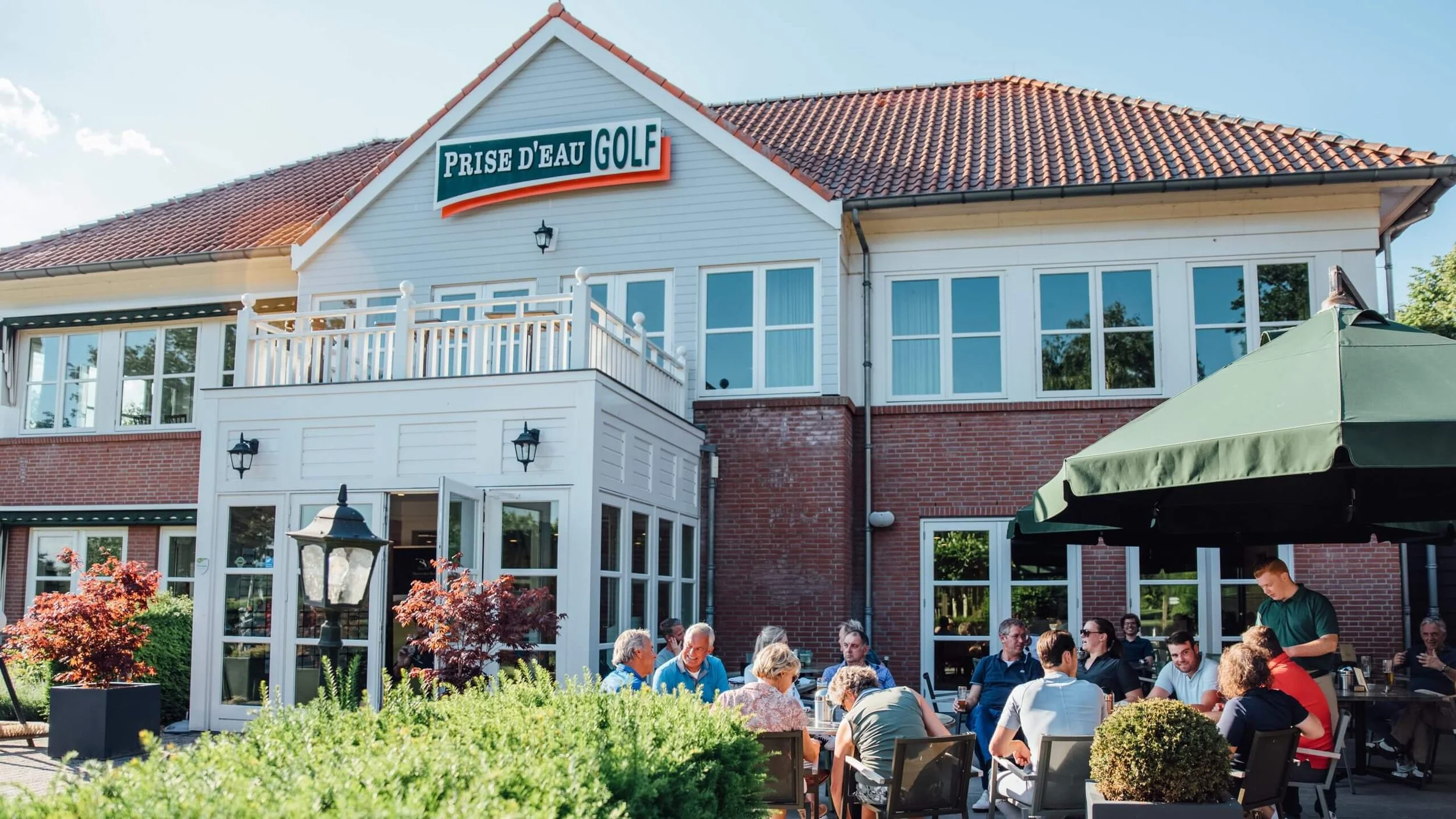 Prise d'Eau Golf tilburg - Terras.jpg