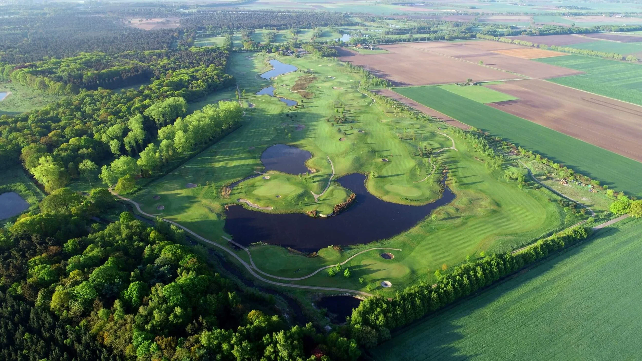 Prise d'Eau Golf Tilburg - Drone beeld.jpg