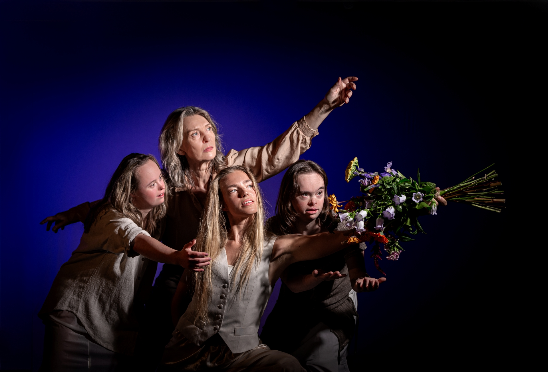 Schouwburg Tilburg: voorstelling 'Please hold my hand'