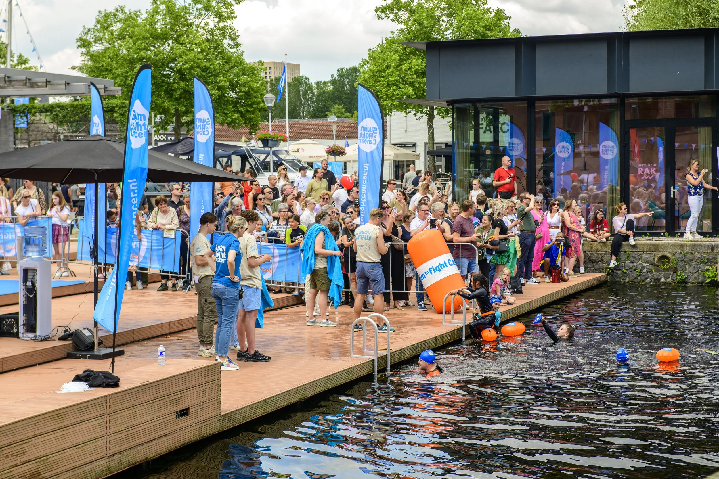 Swim to Fight Cancer Tilburg