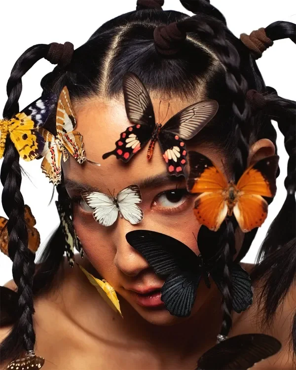 shop_0001_8. Portrait B3.webp