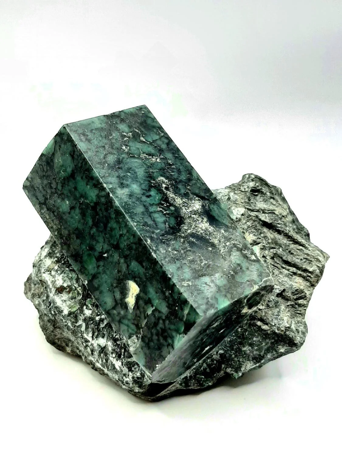 Emerald in Matrix.jpg
