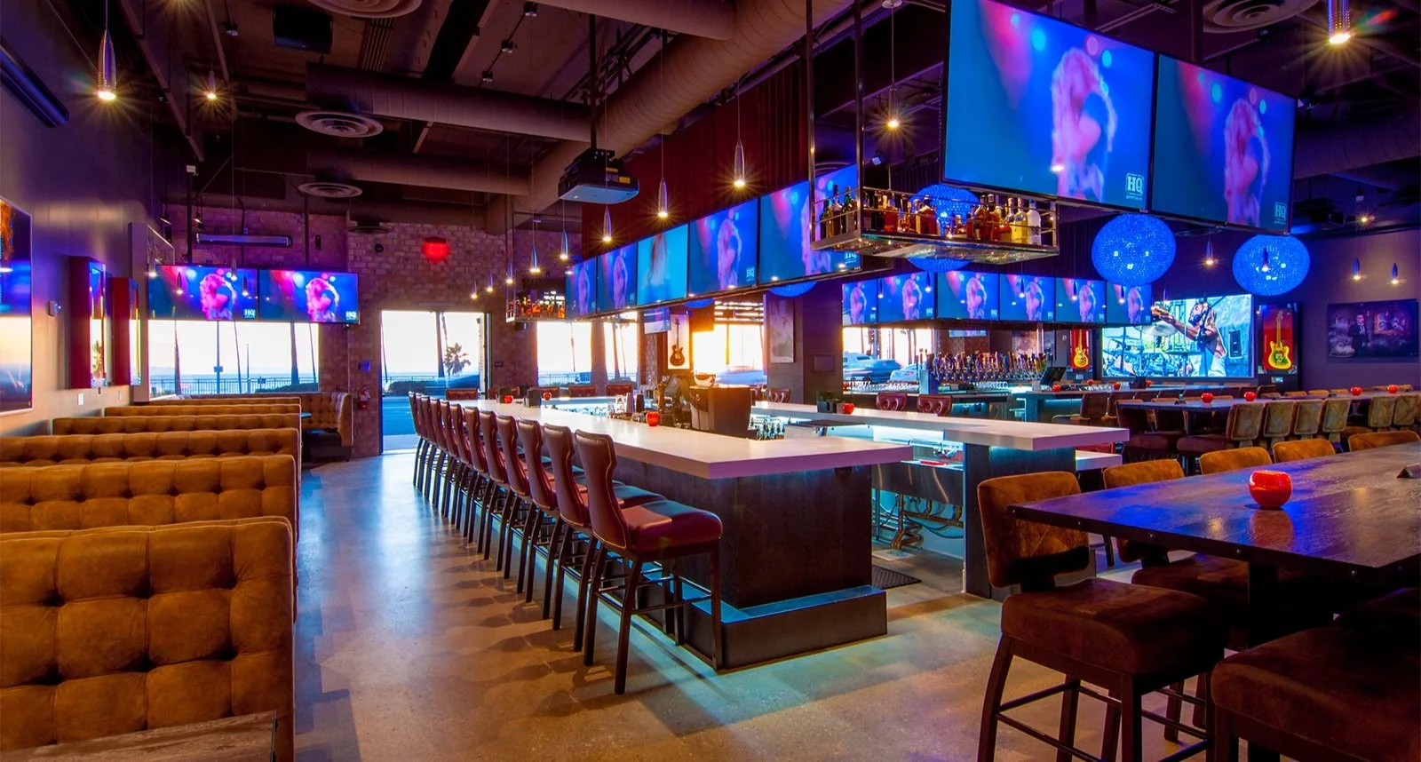 About HQ — HQ gastropub