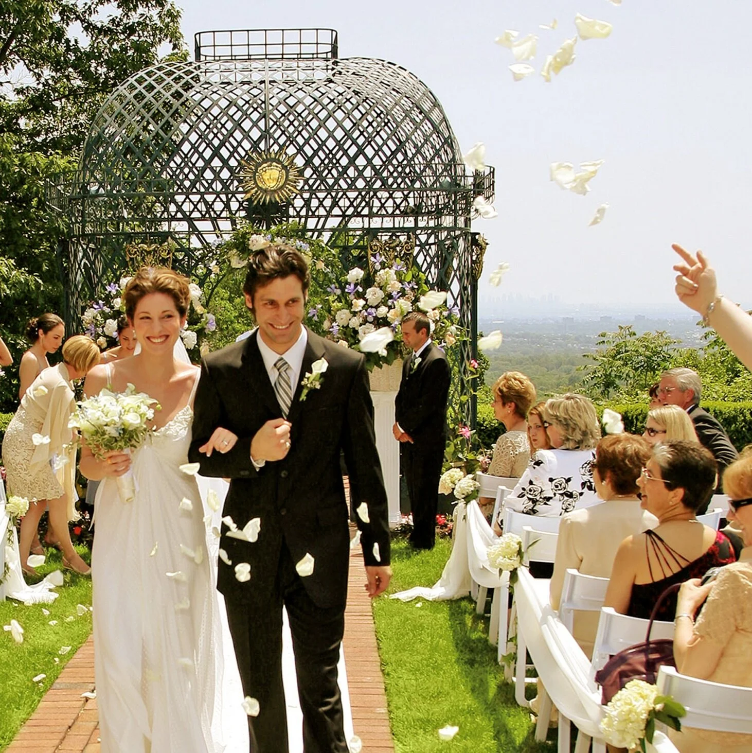 Contact — The Highlawn Dining + Events