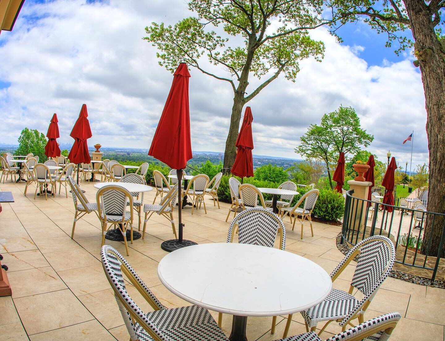 Upper or lower patio? ☀️ 

Spend the last day of August (coincidentally #NationalEatOutsideDay - yes, that&rsquo;s real) by basking in our sun-drenched view. After all, everything tastes better under the open sky.

____
#restaurant #outdoordining #nj