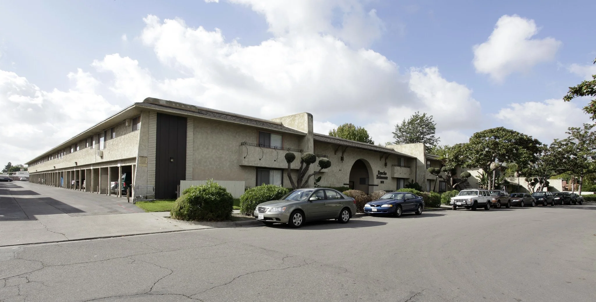 Rancho del Monte Apartments