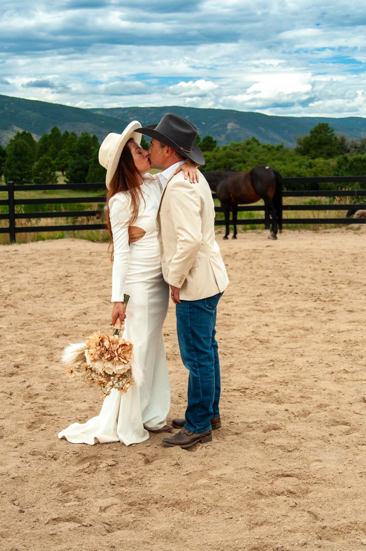 larkspur-colorado-country-elopement-11.jpg