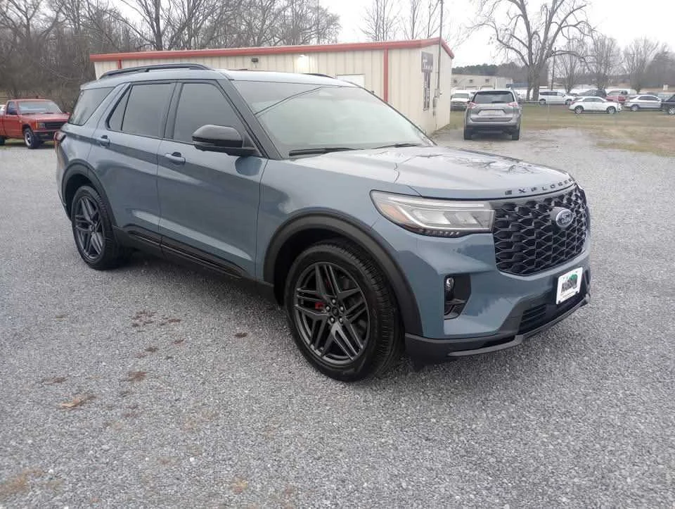 2025 Ford Explorer
