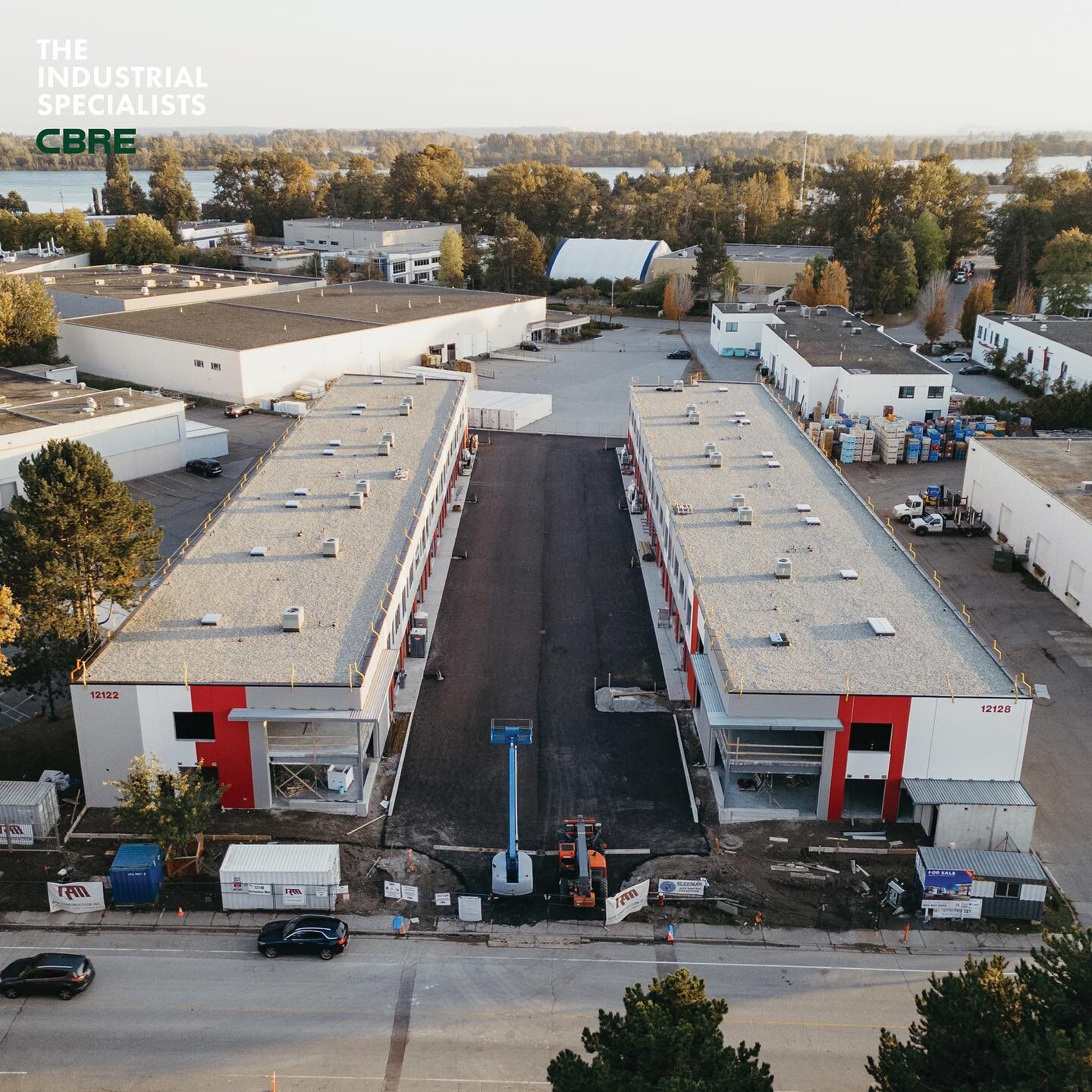 MOVE-IN READY THIS DECEMBER 🚛

There has been a lot of exciting milestones at Ironwood Landing in the past few months! The roof is completed, the building exterior is painted, and asphalt has been laid. Next up, window glazing, interior work, and fi