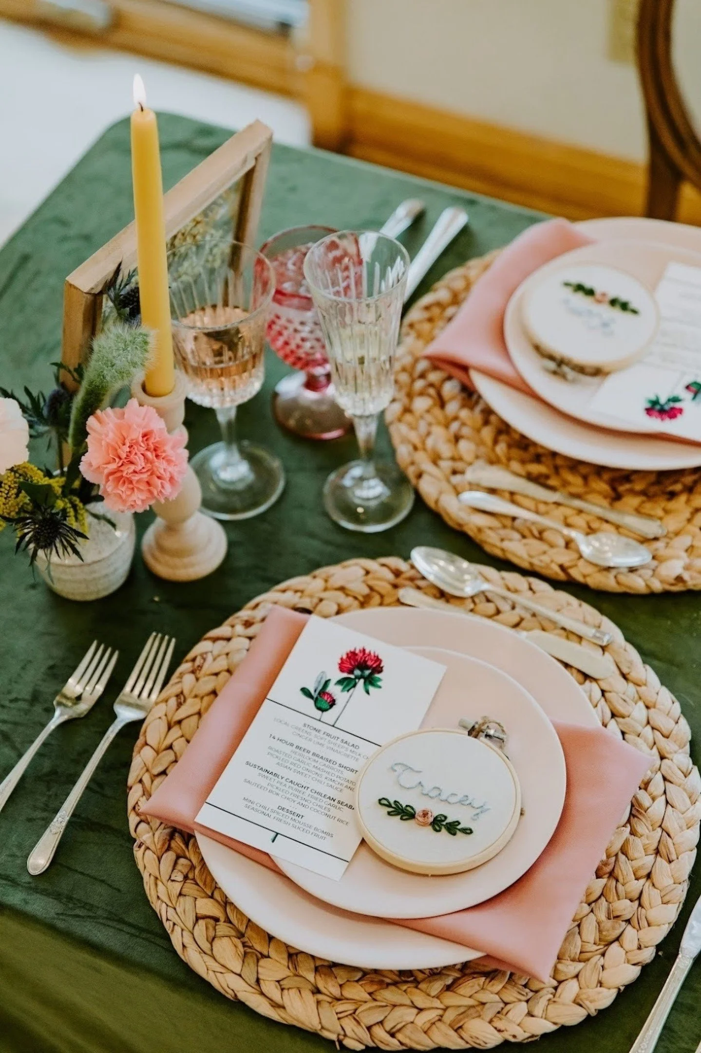 A little inspiration for your Summer wedding wedding (or your Friday night BBQ if you're a little extra like us). 

We still adore these details from Heirloom's first styled shoot!

Venue @rembrandtyard 
Florals @plumeandfurrow 
Photography @ashleyti