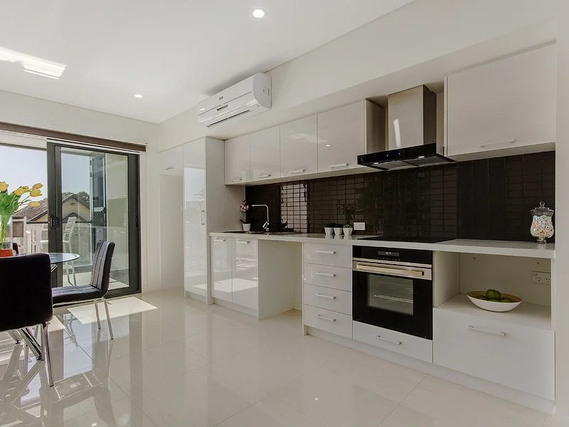 11  Dining and Kitchen (2).jpg