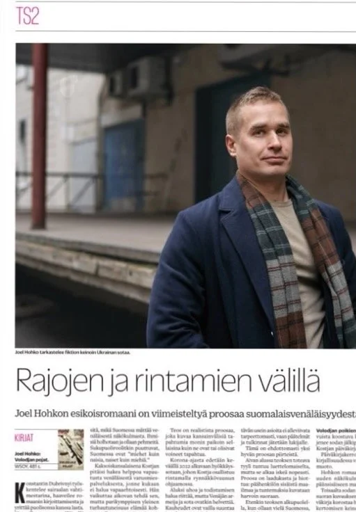 Volodjan pojat sai useita kehuvia kritiikkejä.

Joel Suontama kirjoittaa Turun Sanomissa: "Vahva päähenkilövetoisuus vaatii toimiakseen vahvaa päähenkilöä ja sellainen Kostja onkin: huolellisesti rakennettu, ristiriitainen ja ratkaisematon. – – Proos