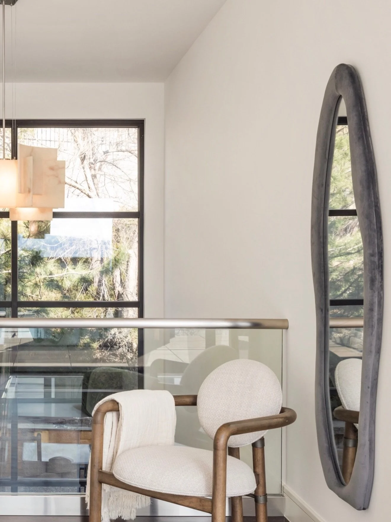 In honor of International Women&rsquo;s Day, we&rsquo;re celebrating the incredible women behind Ivy Lane and sharing a few snapshots from the team that makes it all happen. ✨✨

#internationalwomensday #womensupportingwomen #womenowned #womenownedsma