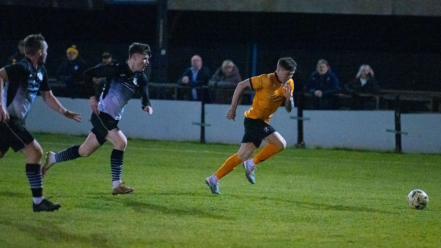 20230221 Real Bedford vs Amersham Town-6190-Gallery.JPG