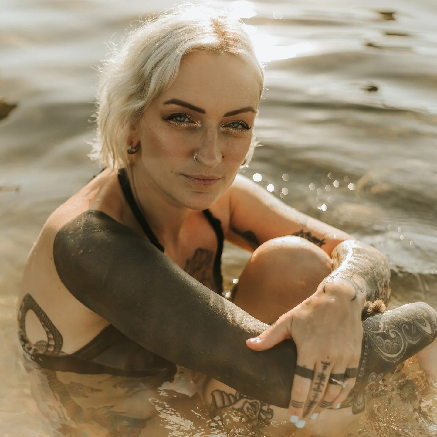 Je r&eacute;alise aussi des s&eacute;ances portraits artistiques ✨

Nous imaginons ensemble un shooting cr&eacute;atif et sur mesure, qui vous ressemble vraiment.
L&rsquo;id&eacute;e ? Cr&eacute;er des images fortes, sensibles et esth&eacute;tiques, 