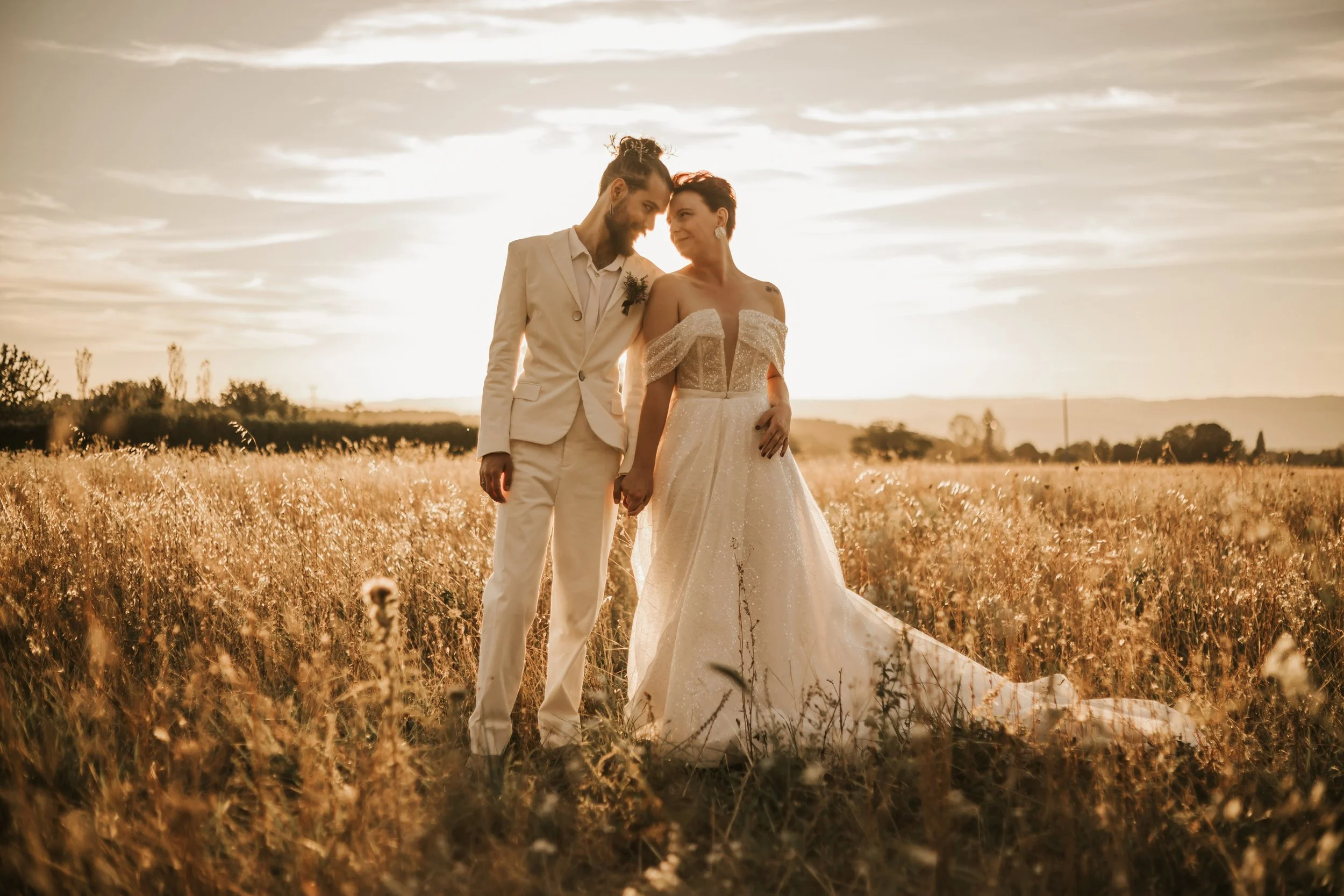 Le mariage de ce samedi&hellip; 🔥
Une ambiance compl&egrave;tement folle, une lumi&egrave;re de dingue, de l&rsquo;amour partout et cette sensation d&rsquo;&ecirc;tre au c&oelig;ur d&rsquo;un petit festival hors du temps.

Des airs de festival de mu