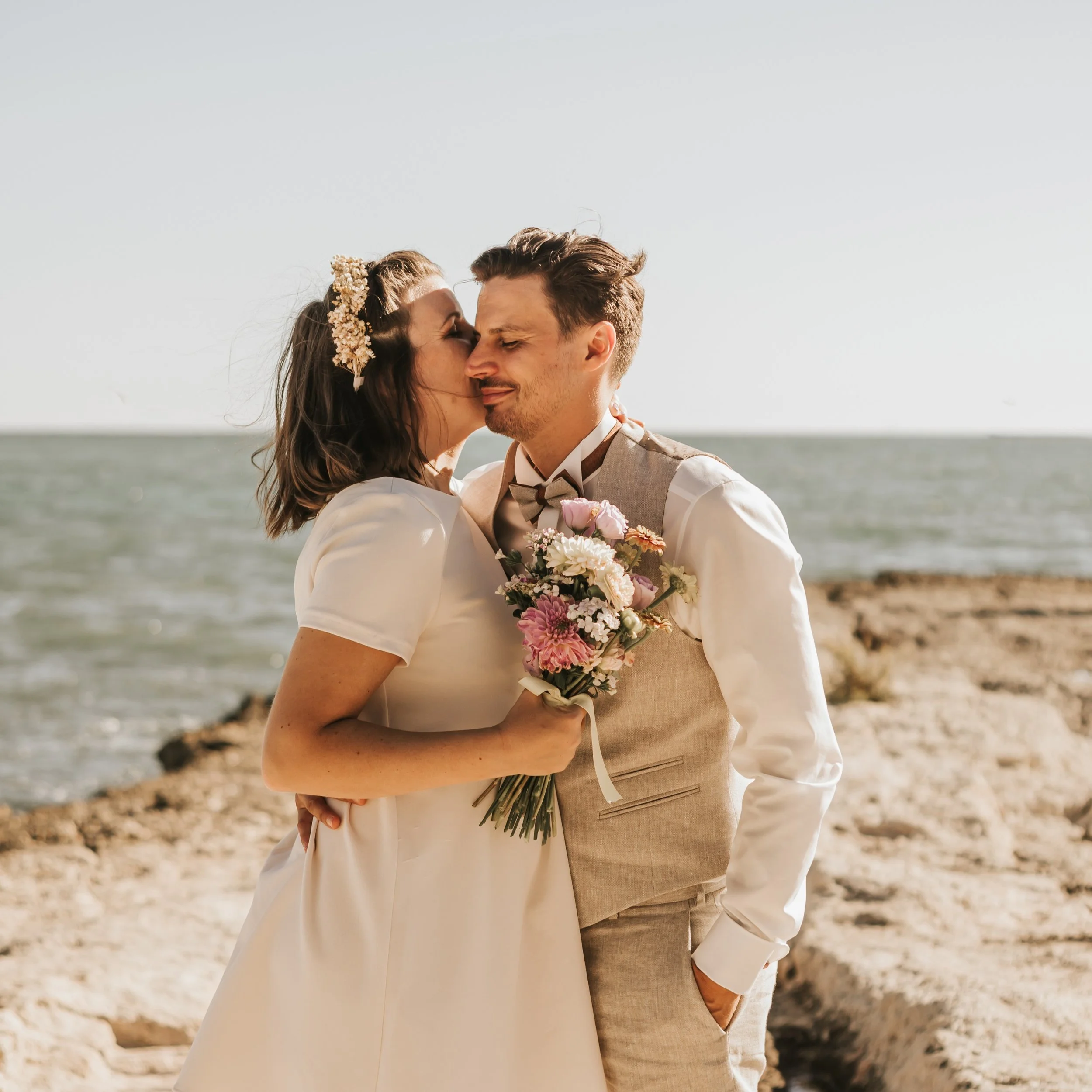 Le mariage des copains ! 

@madamechabada 
@magasinalainboutique 
@ziggyfleurs 
@institut.naturae 
@le.salon.a.l.etage 
@orlovjewelry 
@les_canailles_gourmandes 
@juliefrmn_creations