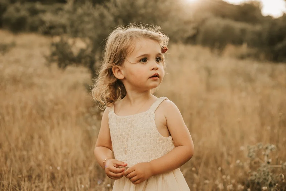 Séance photo bébé et enfant en extérieur : tout ce qu'il faut savoir pour des souvenirs parfaits