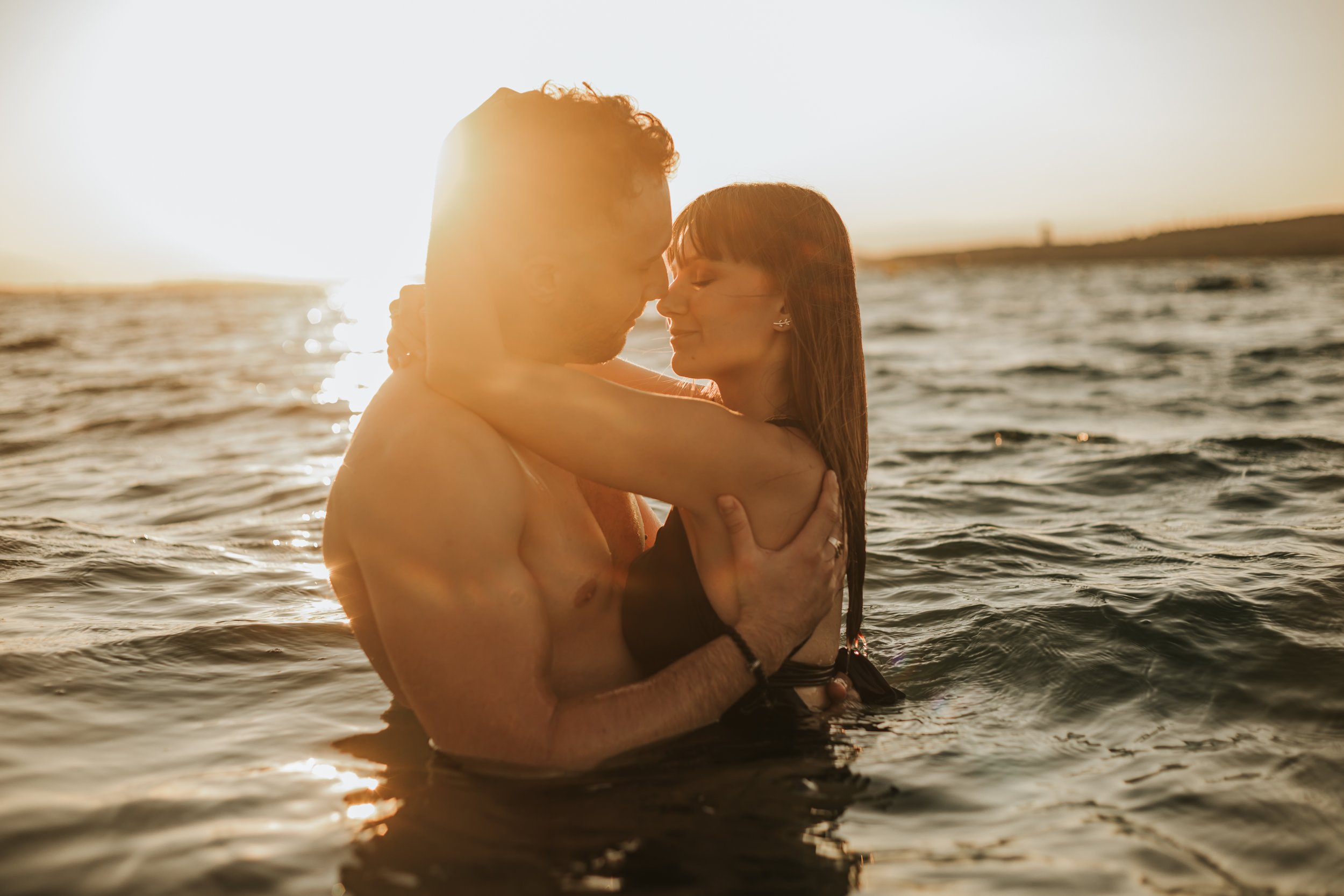seance photo golden hour couple marseille provence