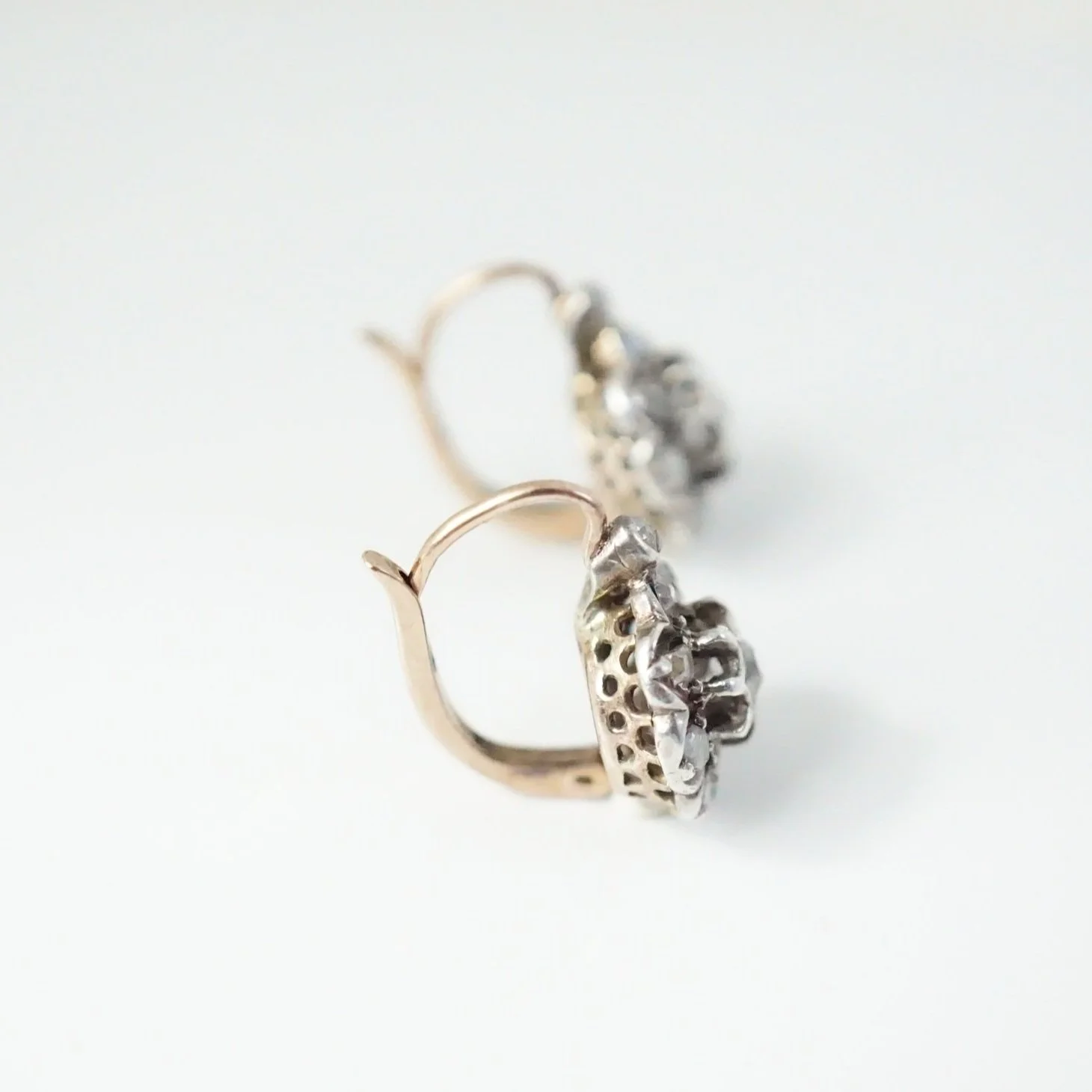 Boucles D'oreilles Dormeuses En Or Blanc 18k Avec Diamants Taille Rose - Circa 1900 - France - Occasion