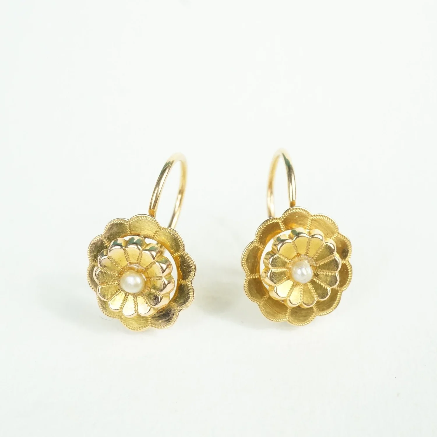 Boucles D'oreilles Dormeuses Avec Perles De Culture Baroques Et Crochet Doré à L'or Fin 18K - Neuf Avec étiquettes