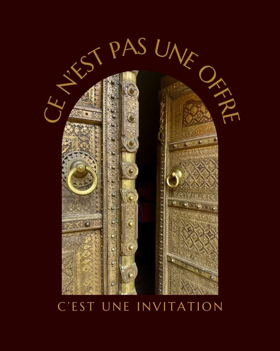 ★ Et si tu retournais l&agrave; o&ugrave; tout a commenc&eacute; ?
Pas dans le pass&eacute;. Ni dans les &eacute;preuves.
Mais dans ce centre invisible en toi,
celui qui sait.
Celui qui sent.
Celui qui n&rsquo;a jamais cess&eacute; de murmurer, m&eci