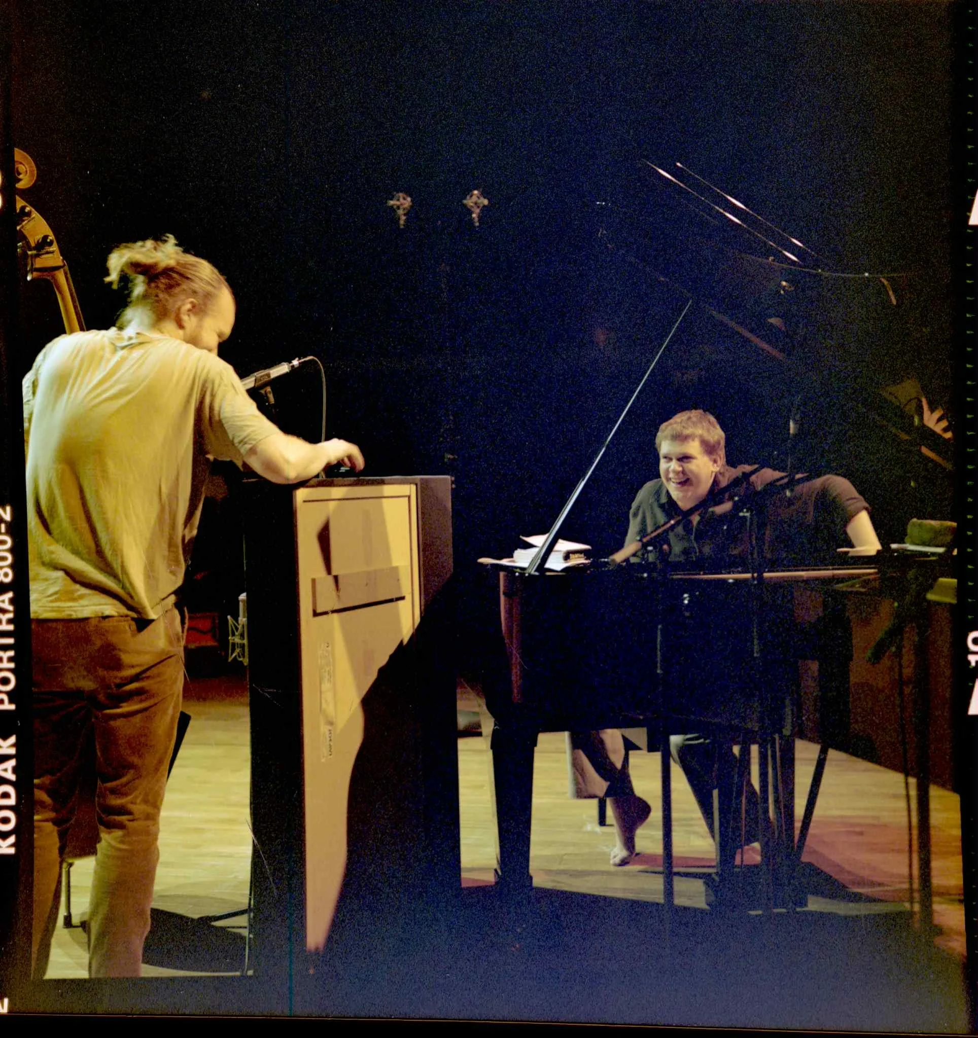 Emil Brinch & William Frøland – Duo med gæst: Veronika Rud