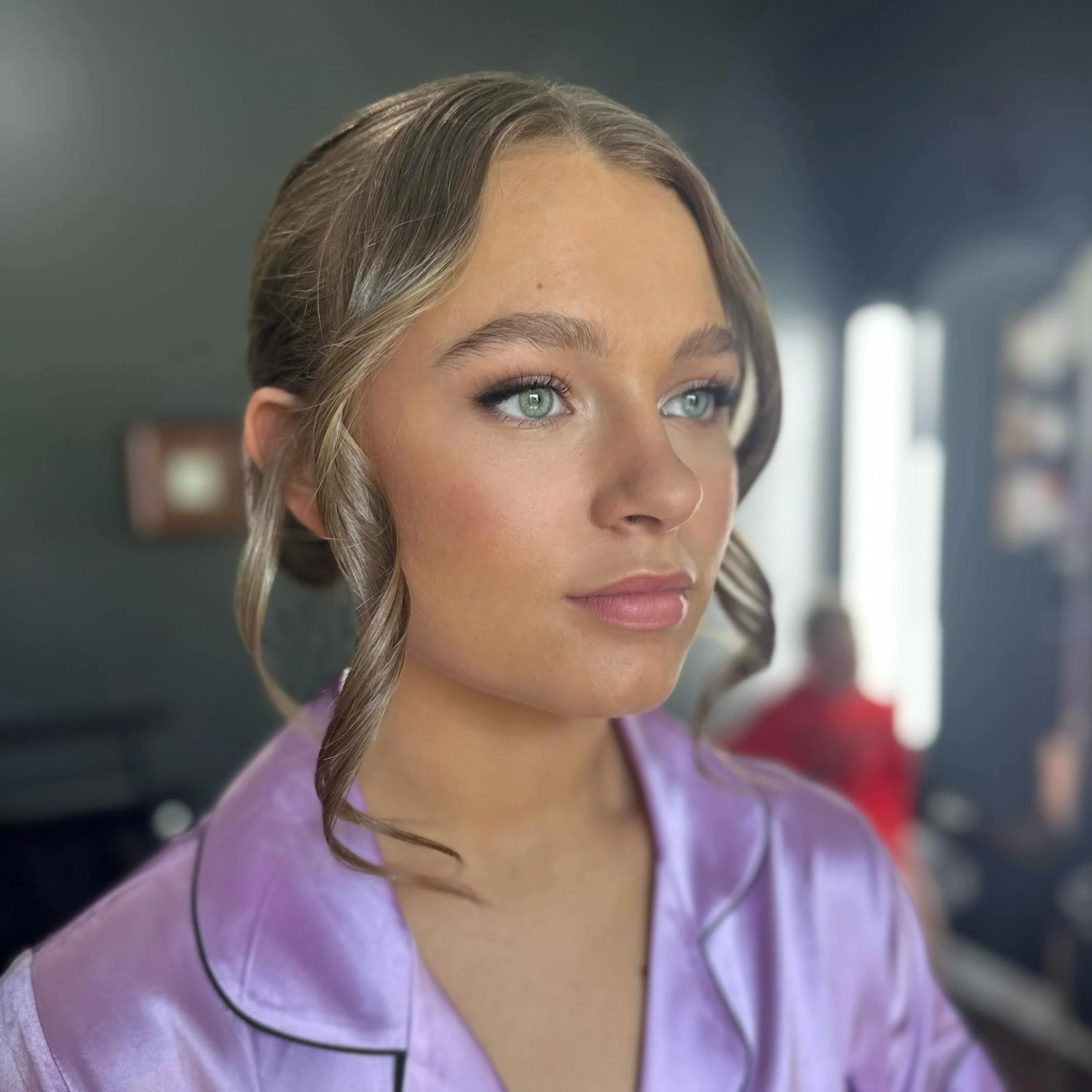 Prom Glam with Tayla 🤗🤍

#upstatenybride
#vermontbride
#bridalmakeupartist
#upstatenymakeupartist
#onlocationmakeup