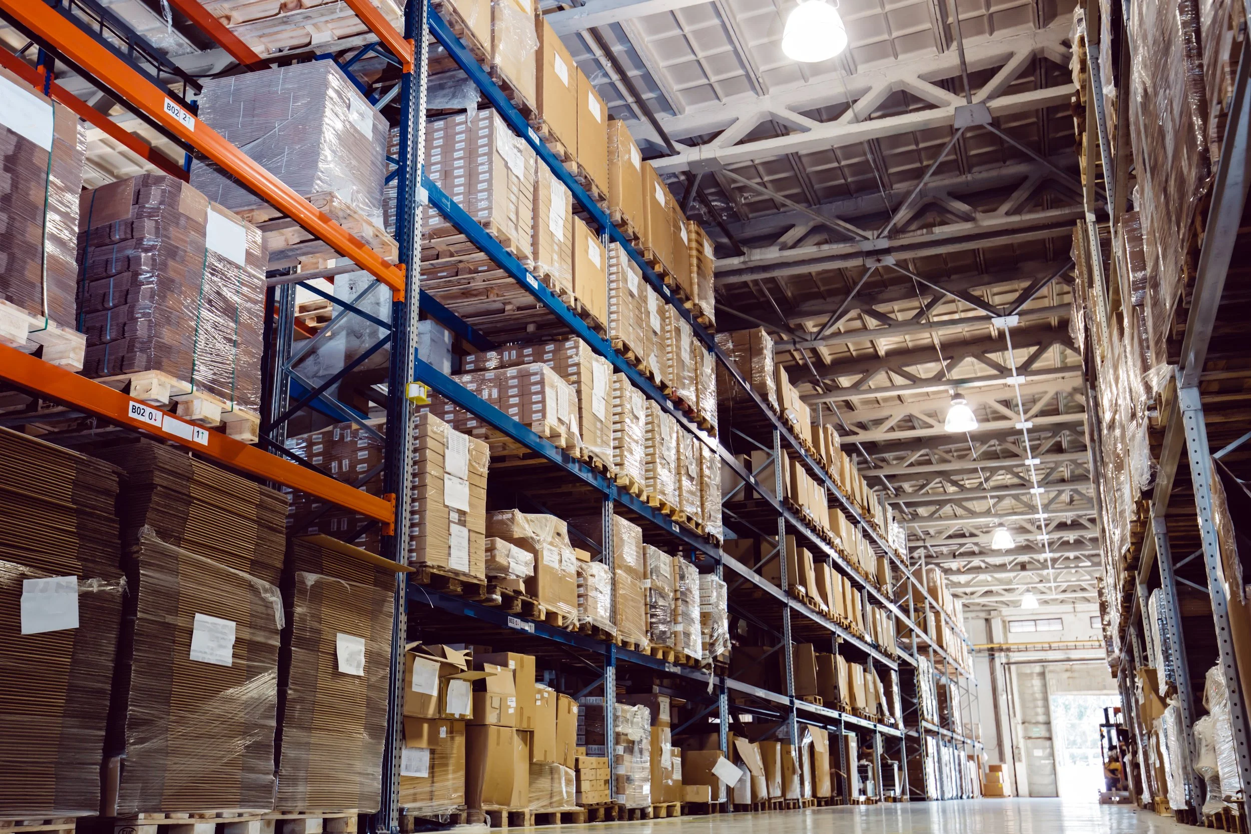 WAREHOUSING / DISTRIBUTION
